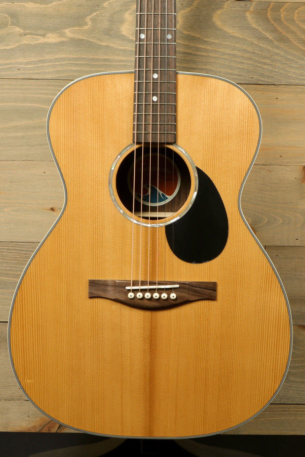Eastman PCH2-OM – Mojo's Music