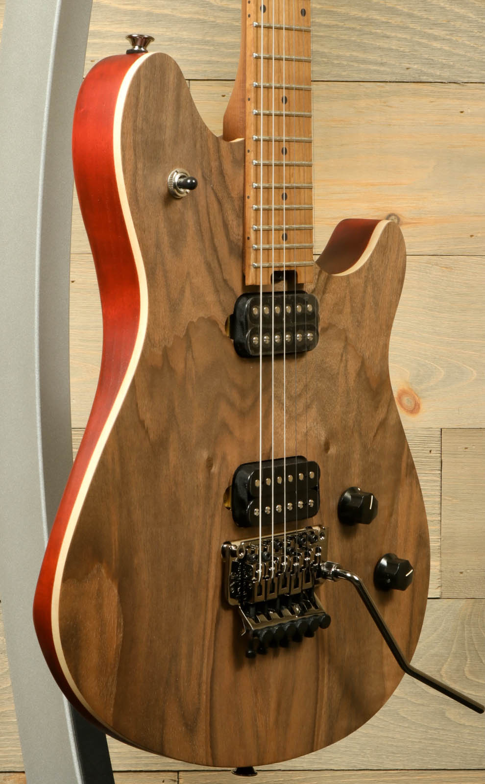 EVH Wolfgang Standard Exotic, Baked MFB, Black Walnut Natural EVH
