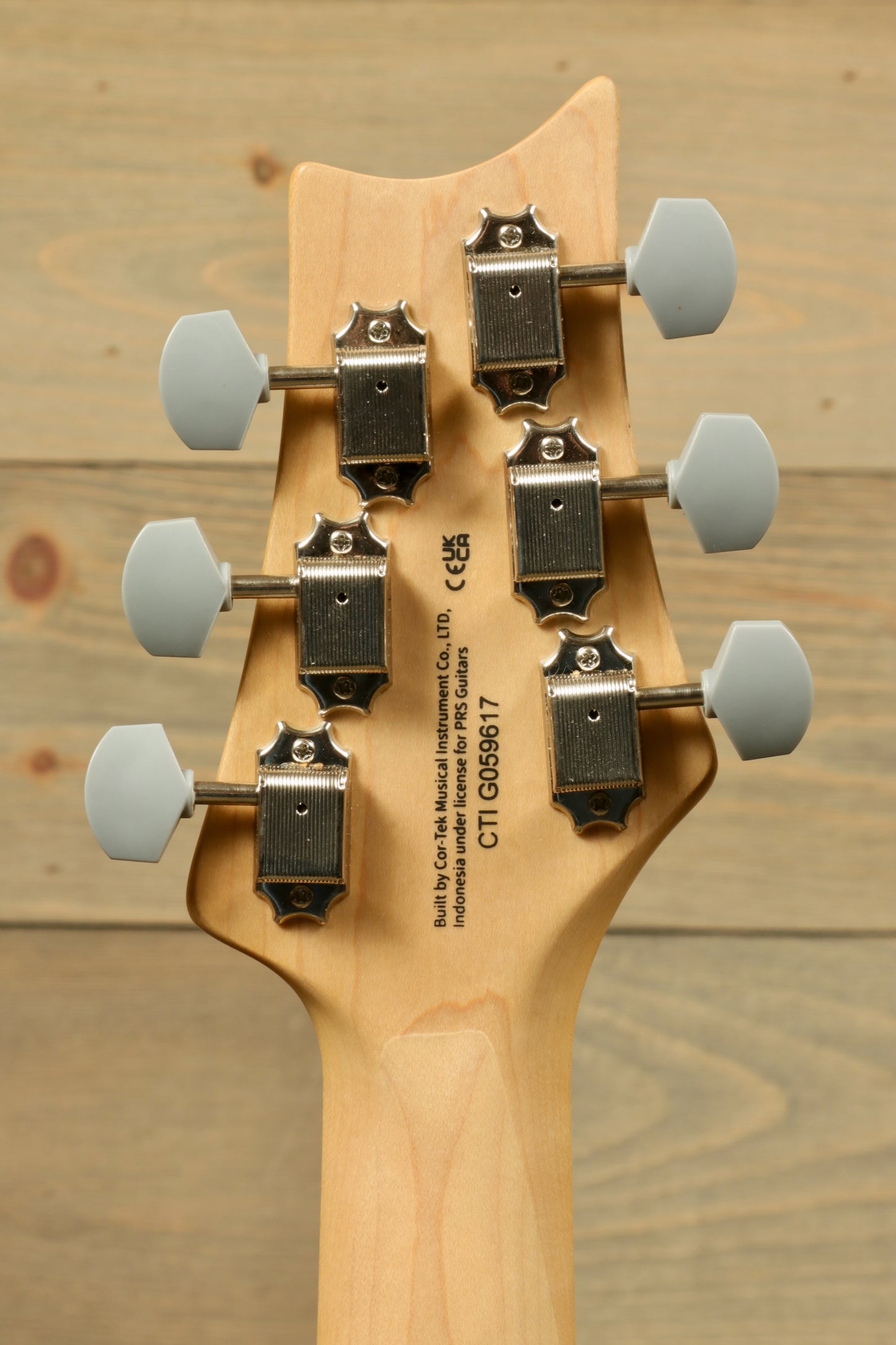 PRS SE Silver Sky Maple "Lefty" Nylon Blue