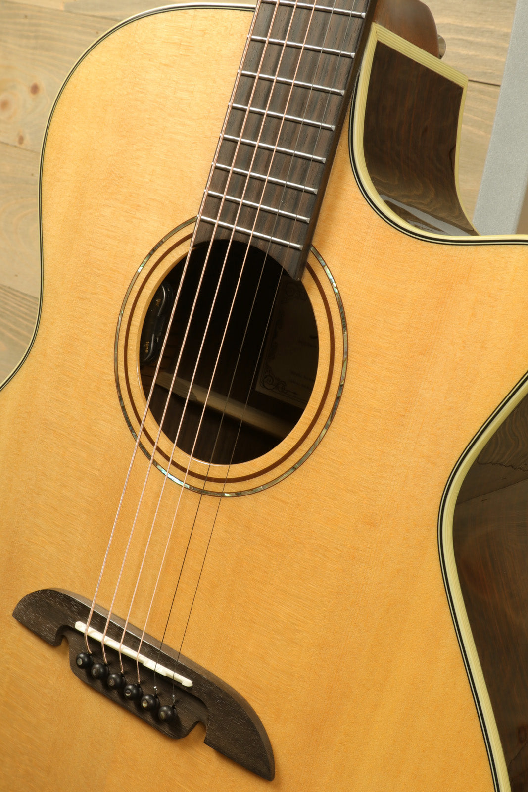 Alvarez Masterworks MG70CE Grand Auditorium Cutaway Acoustic-Electric guitar, natural finish, front view