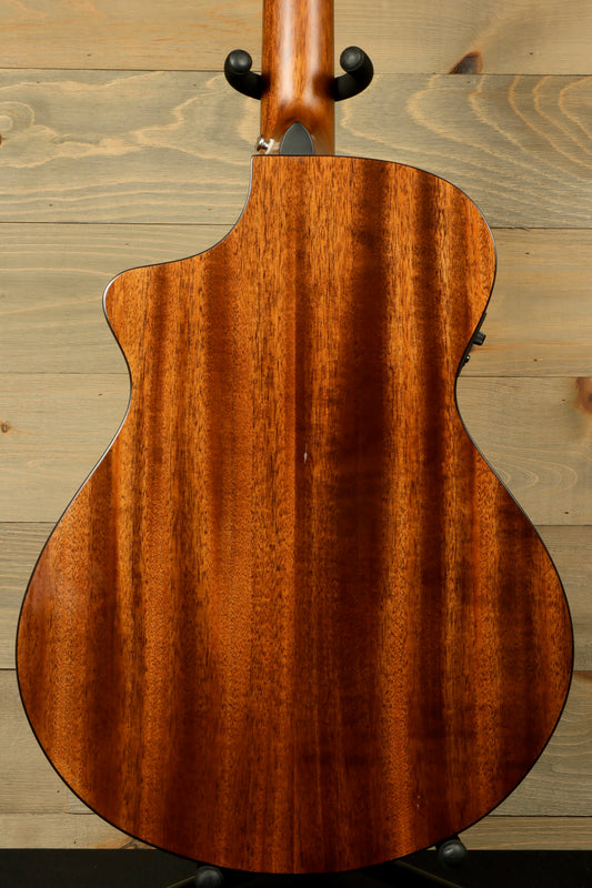 Back view of Breedlove Discovery S Concert Edgeburst Bass CE with Gig Bag USED acoustic bass guitar showing wood grain