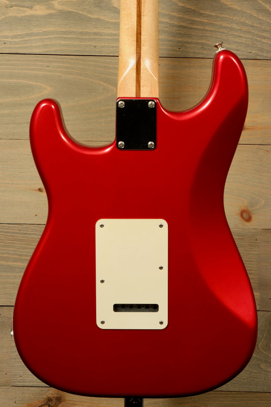 2006 Fender Standard Stratocaster with Hardshell Case USED featuring a glossy red finish and classic shape