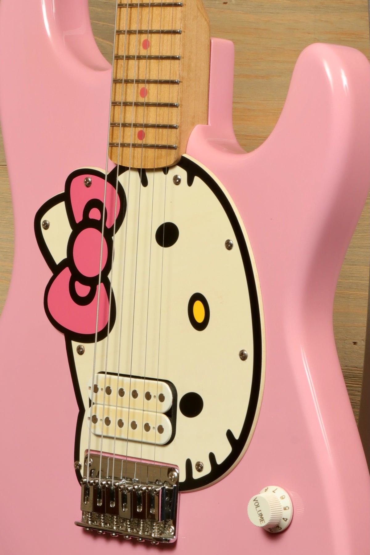 Squier 2006 Squier Hello Kitty Stratocaster in pink with Hello Kitty graphic, front view