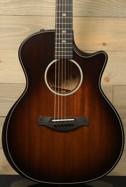 Taylor Builder's Edition 324ce (USED)