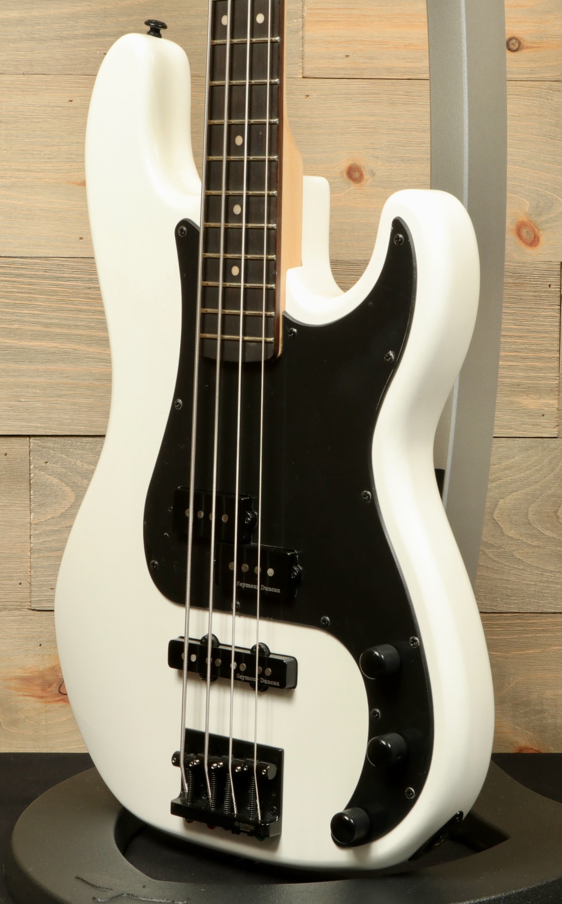 LTD SURVEYOR '87 PEARL WHITE – Mojo's Music