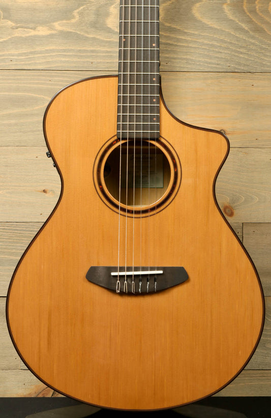 Breedlove Pursuit Exotic S Concert Nylon CE Red cedar-Myrtlewood