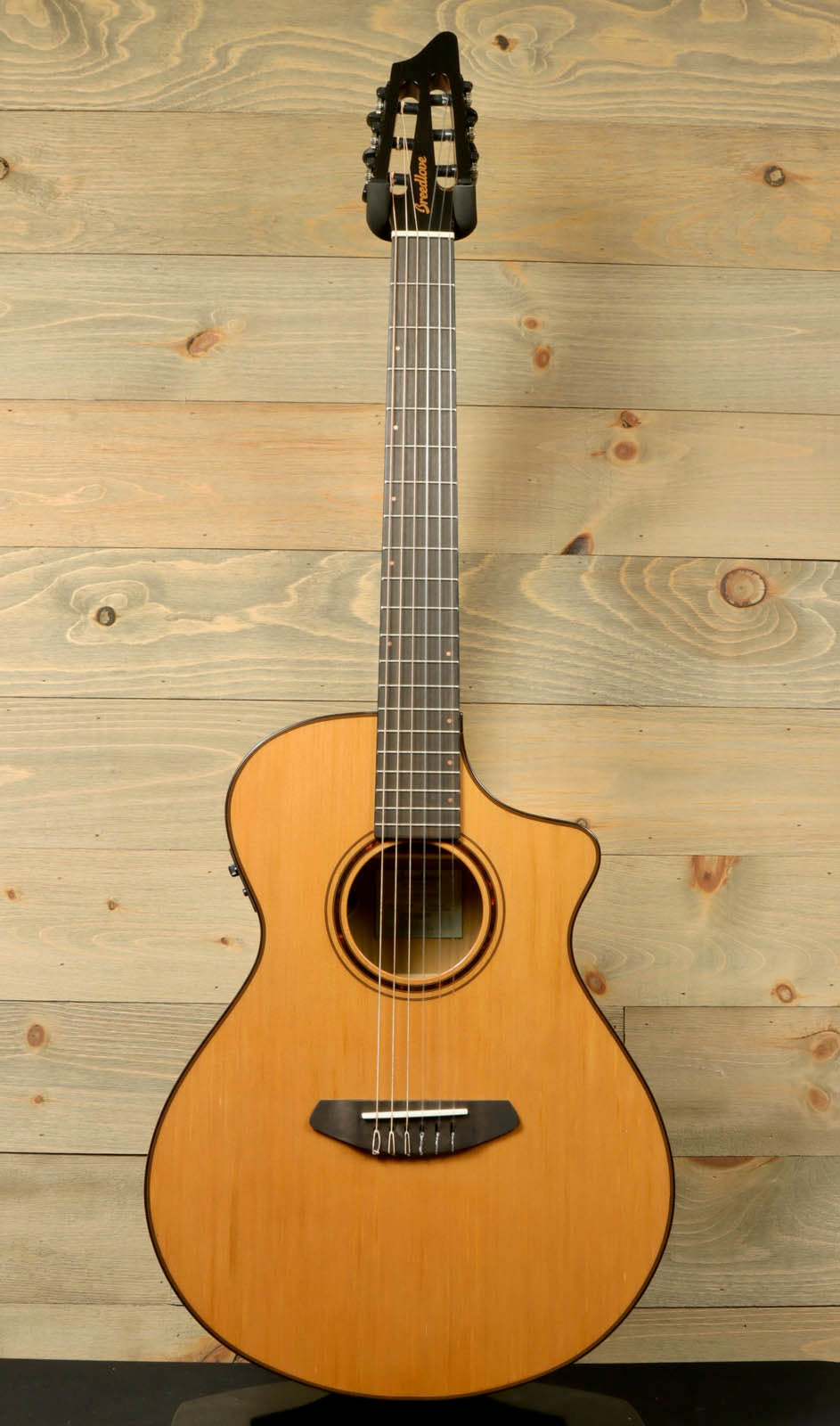 Breedlove Pursuit Exotic S Concert Nylon CE Red cedar-Myrtlewood