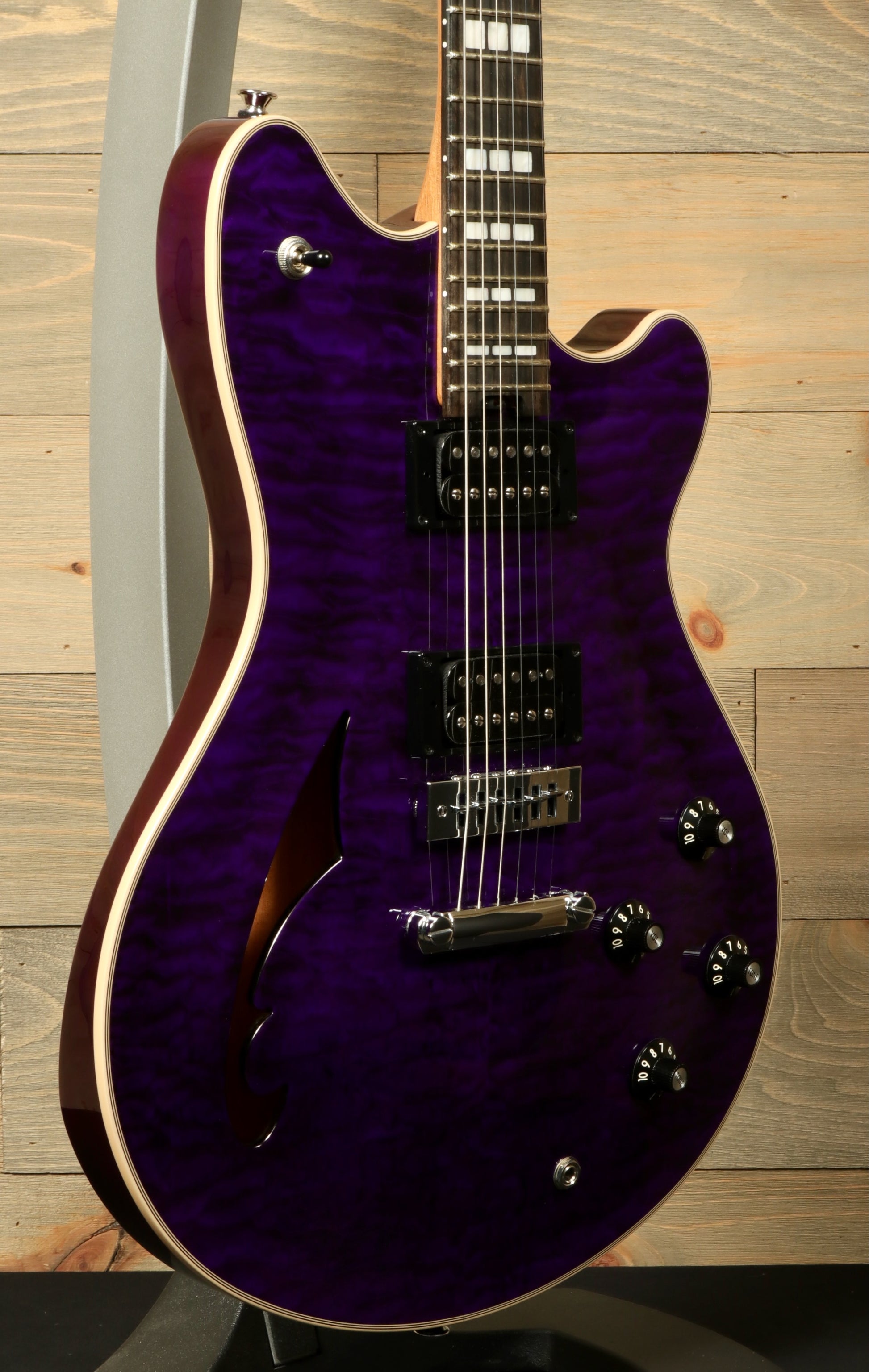 EVH SA126 Special QM, Trans Purple w/ Case