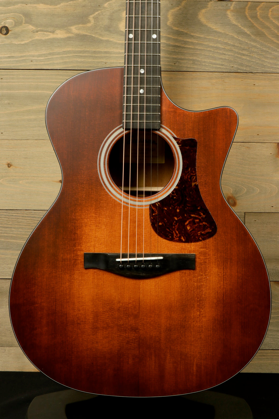 Eastman AC122-1CE-CLA