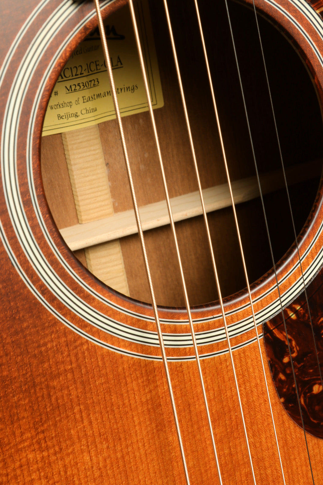 Eastman AC122-1CE-CLA