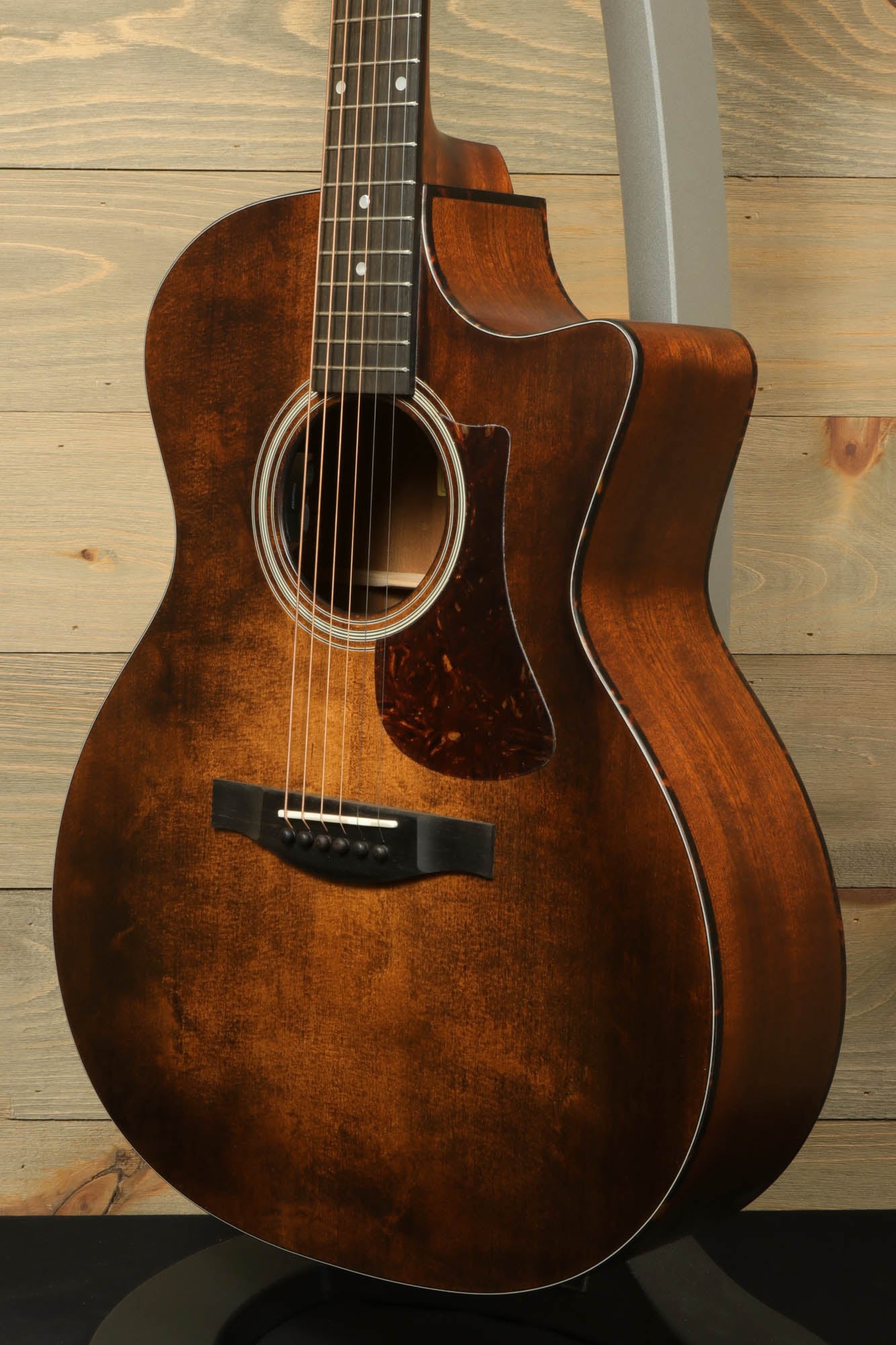 Eastman AC122-1CE-CLA