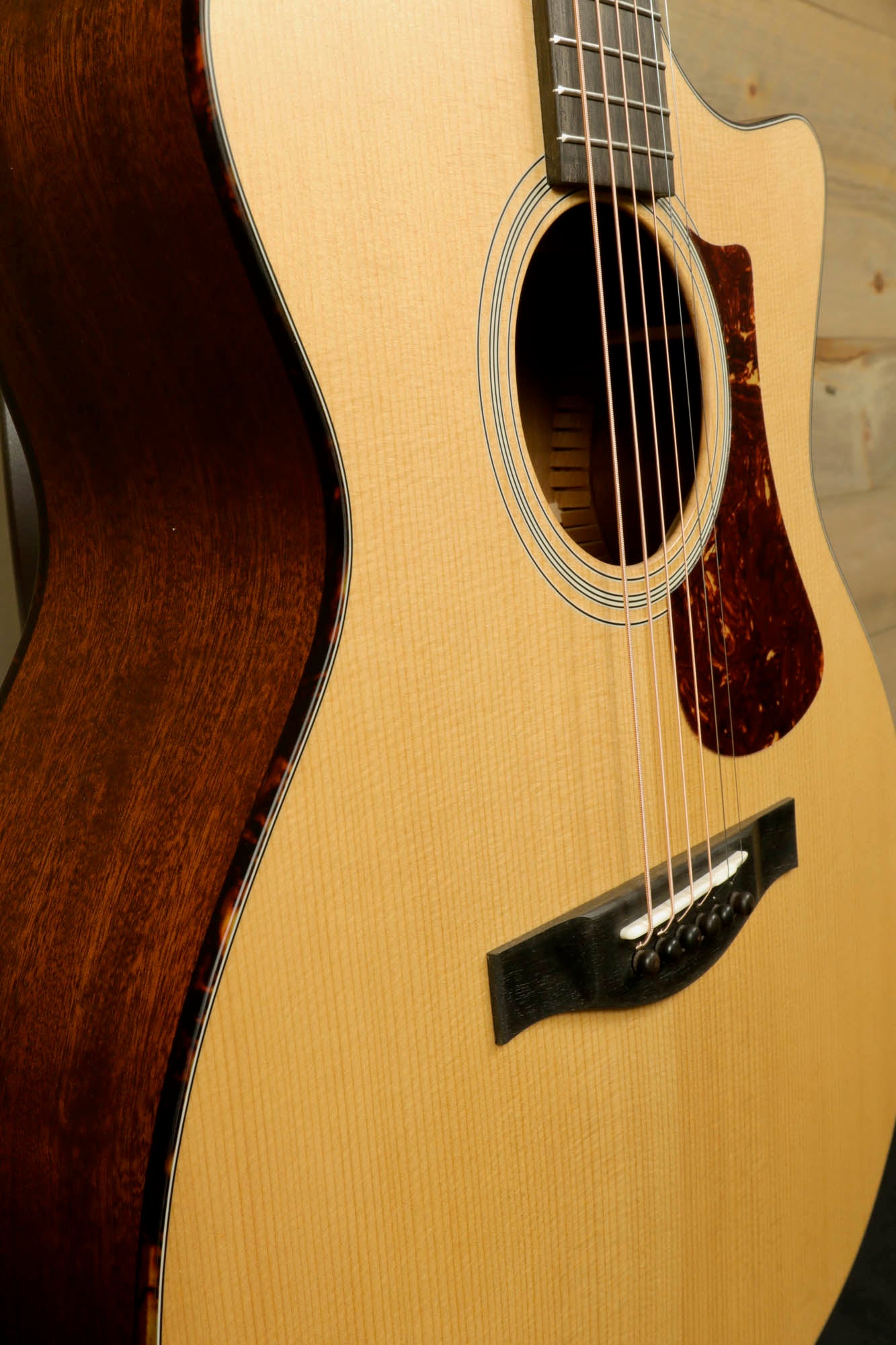 Eastman AC122-1CE