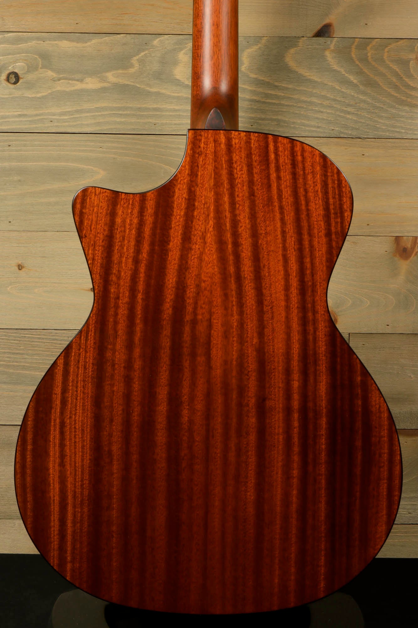 Eastman AC122-2CE-DLX-SB