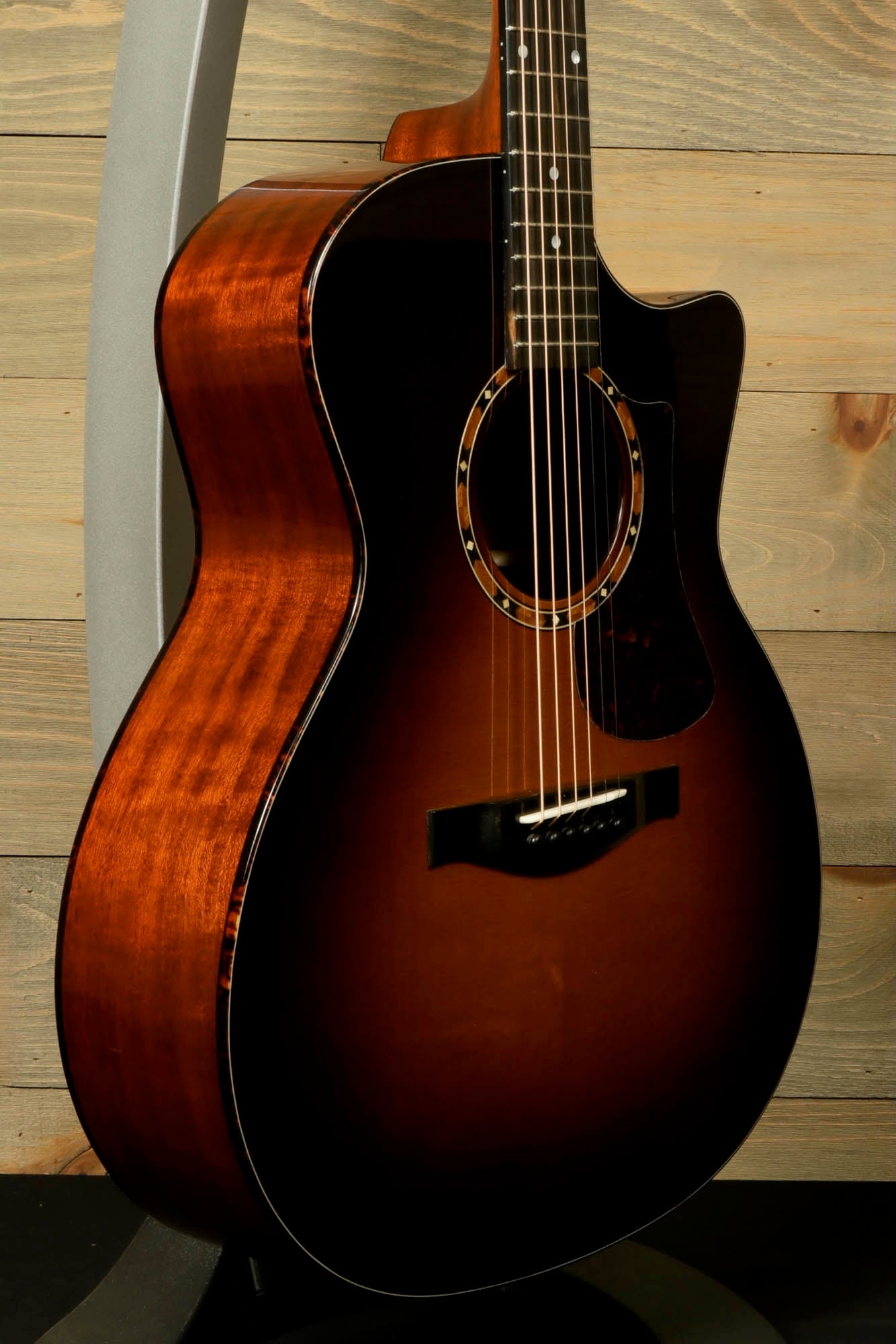 Eastman AC122-2CE-DLX-SB