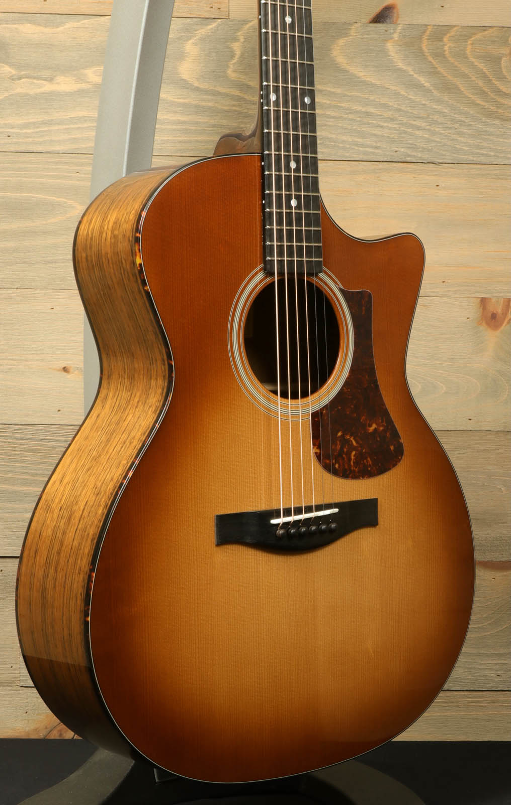 Eastman AC222CE-DLX-GB