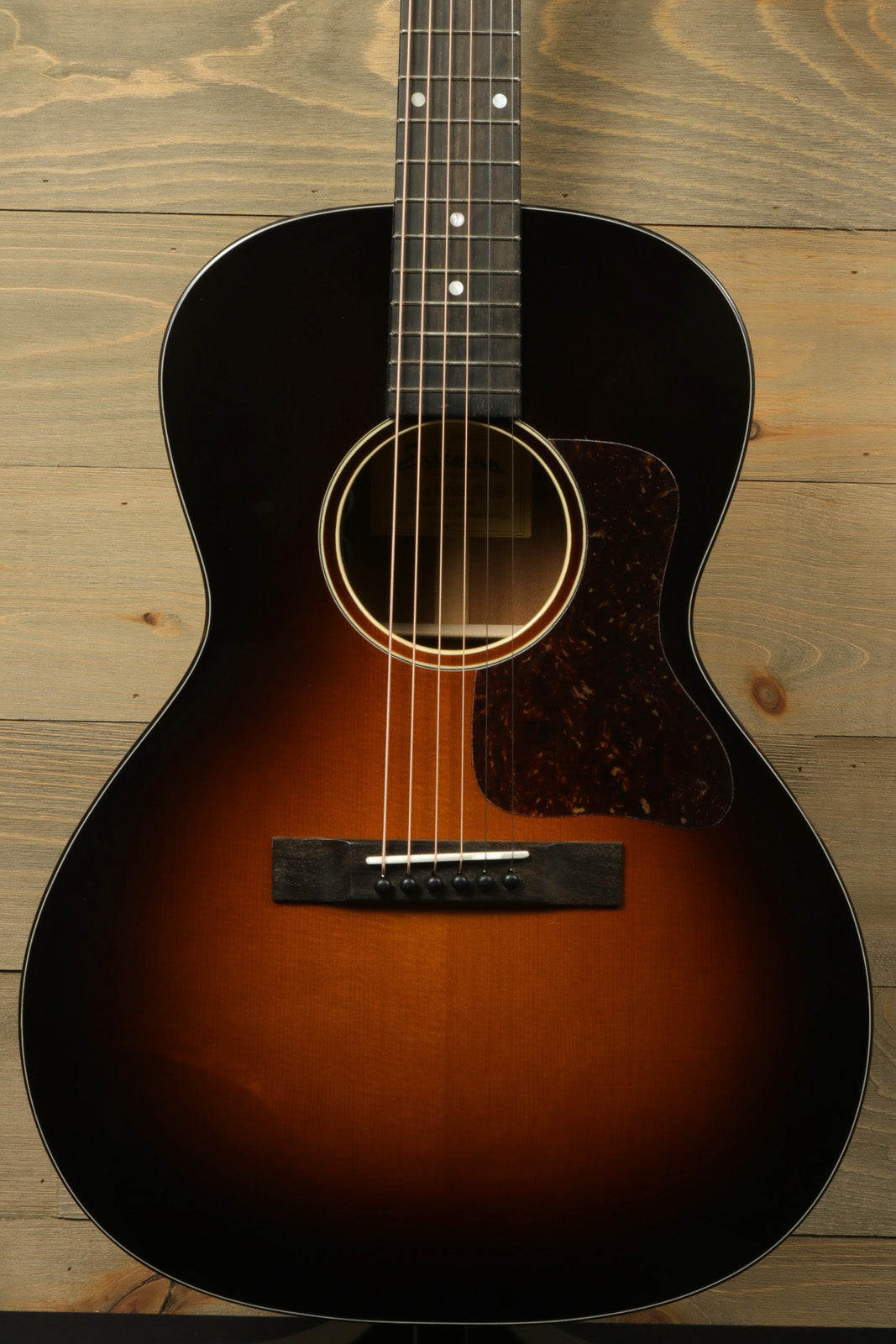 Eastman E1OOSS-DLX-SB Eastman