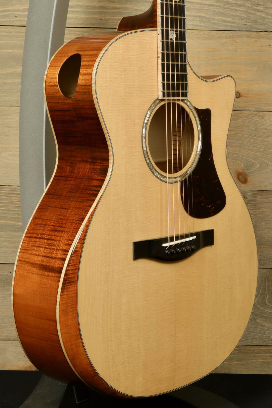 Eastman AC622CE