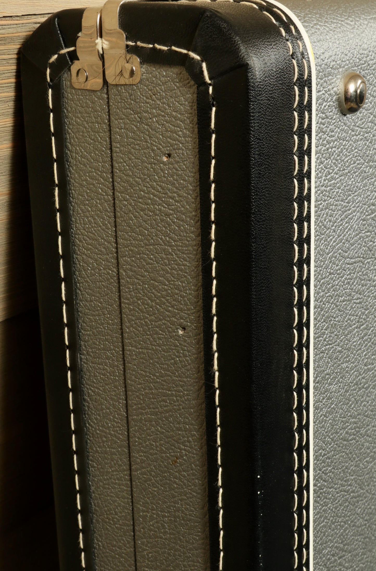 Rickenbacker Vintage Reissue Silver Case - 4000 Series Basses (USED)
