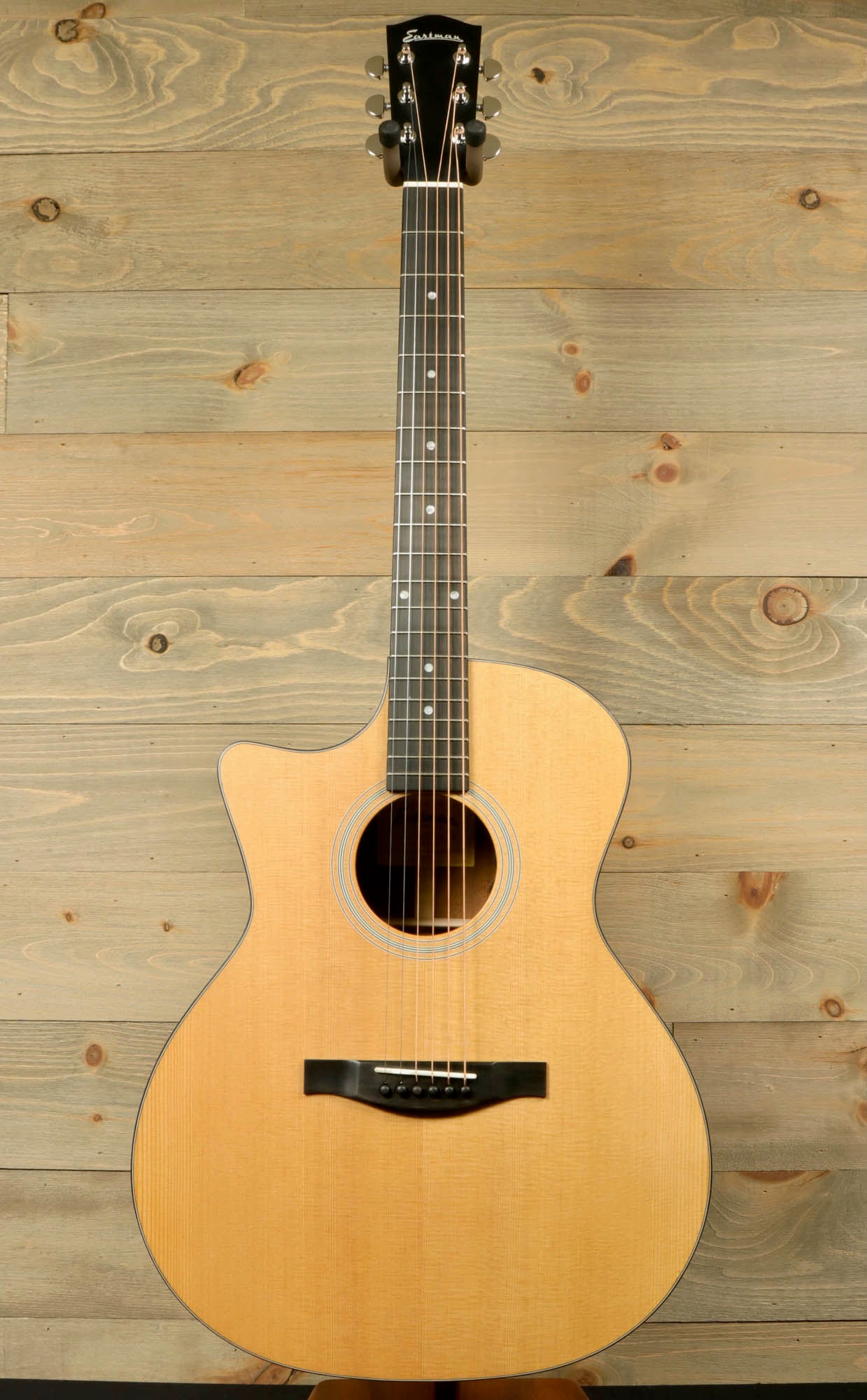 Eastman AC122L-1CE