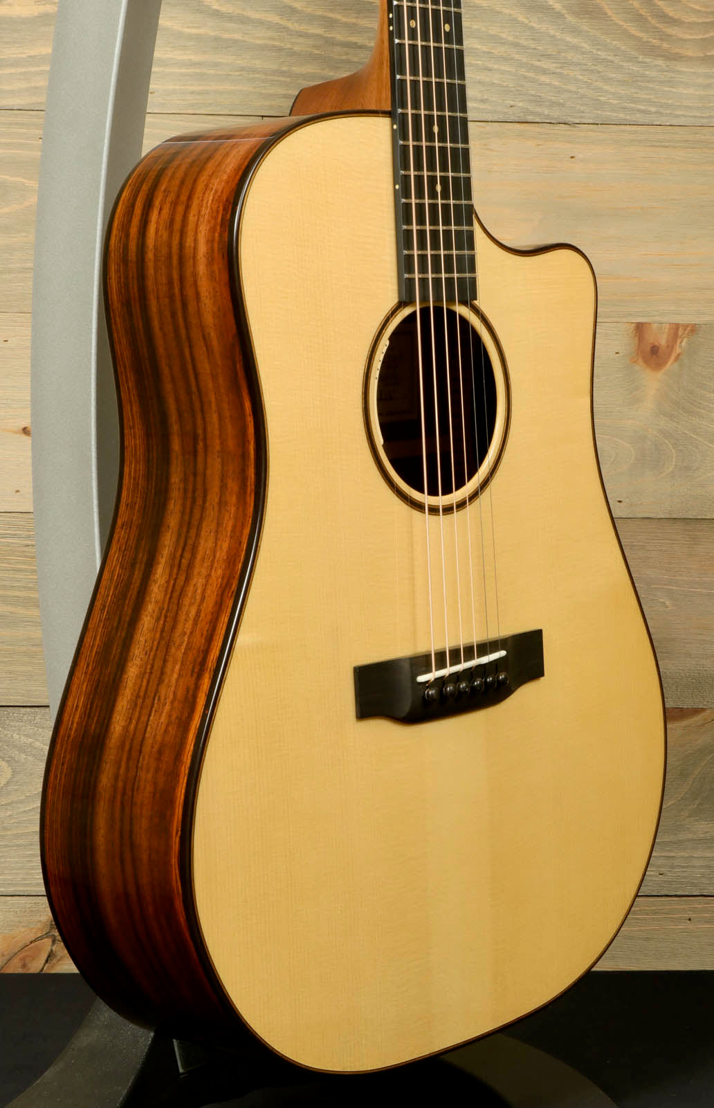 Bedell Spotlight Series Limited Edition Dreadnought cutaway Adirondack-Cocobolo