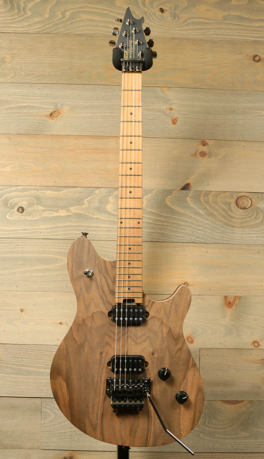 EVH Wolfgang Standard Exotic, Baked MFB, Black Walnut Natural