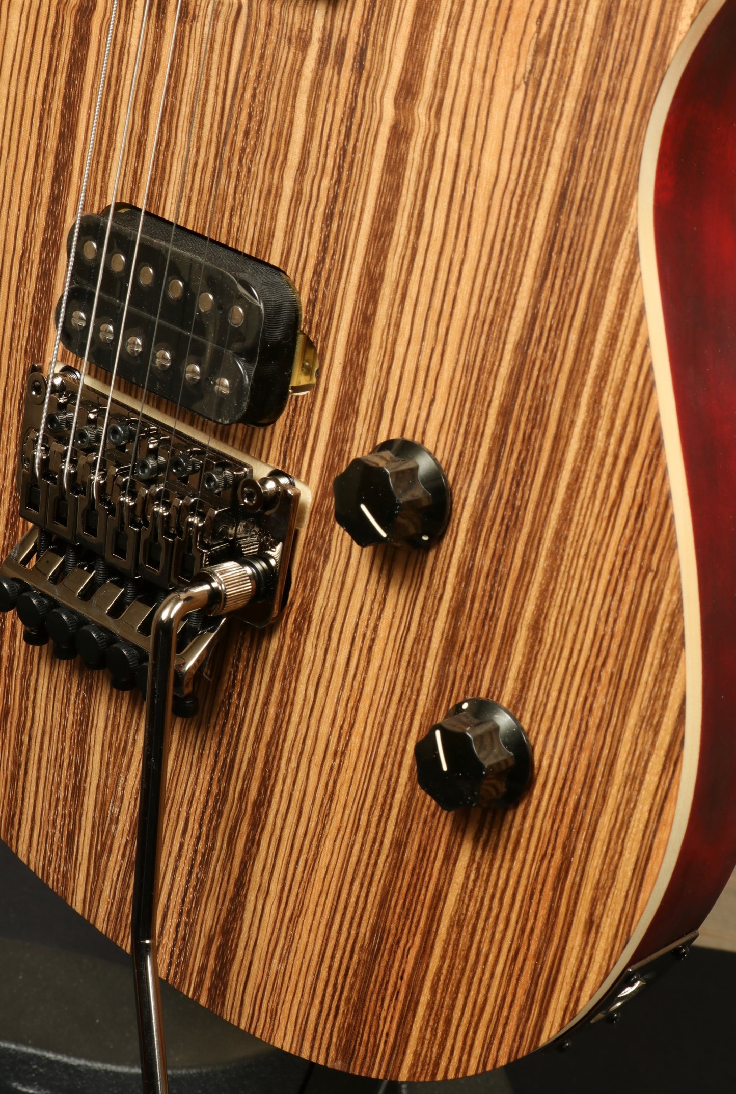 EVH Wolfgang Standard Exotic, Baked MFB Zebrawood Natural