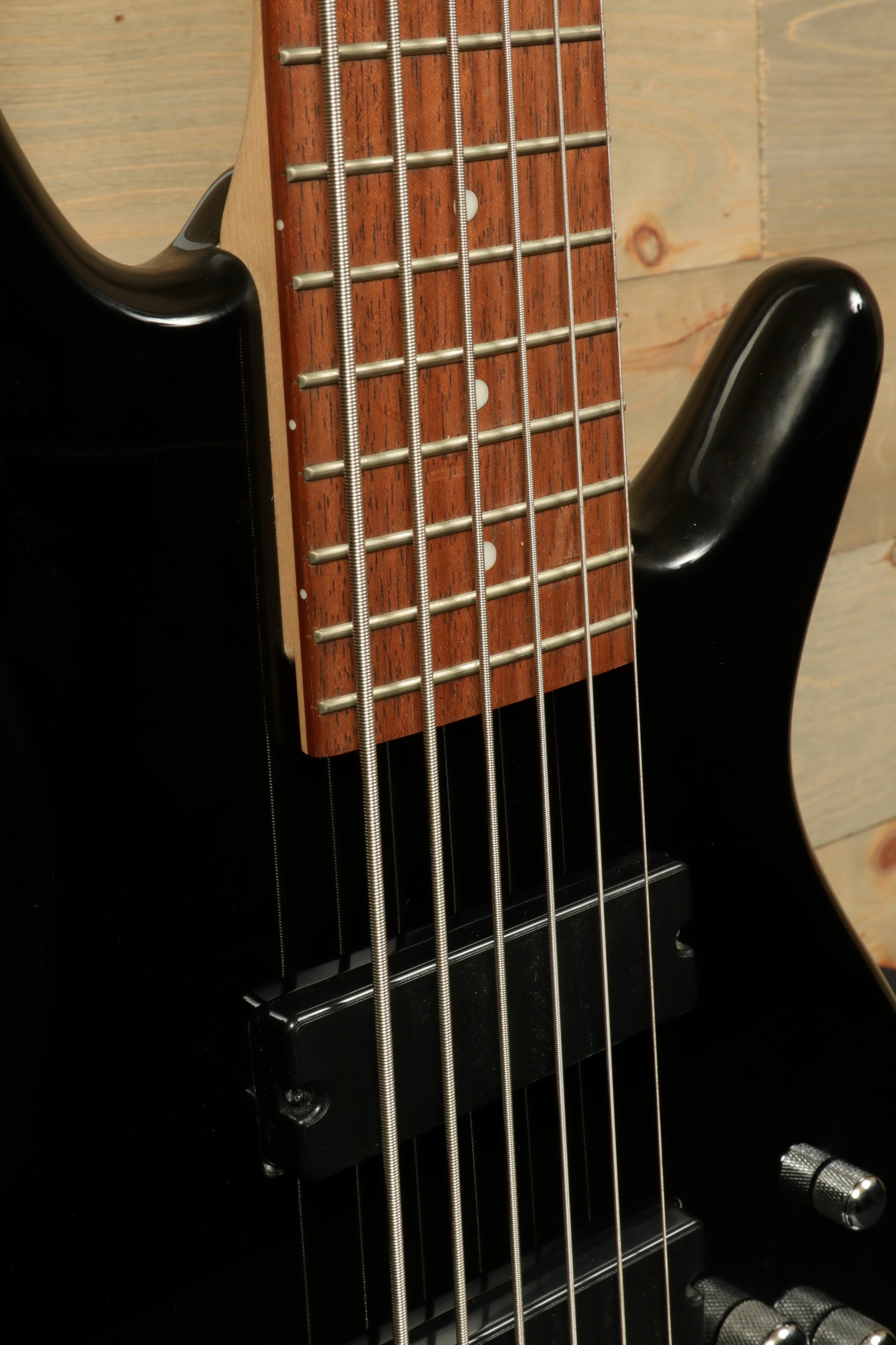 ibanez gsr206 bass