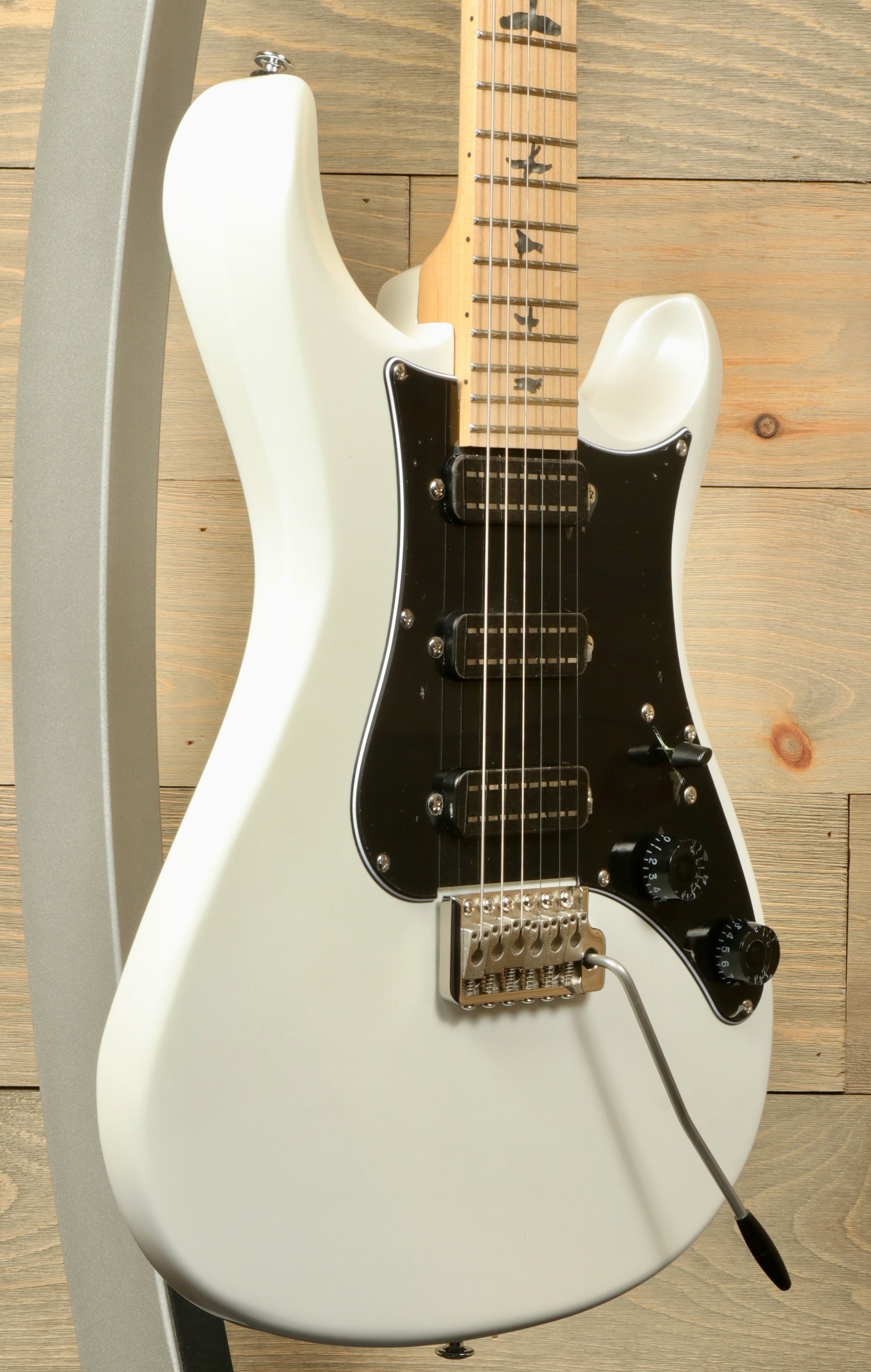 Paul Reed Smith SE NF3 Pearl White/Maple Fretboard