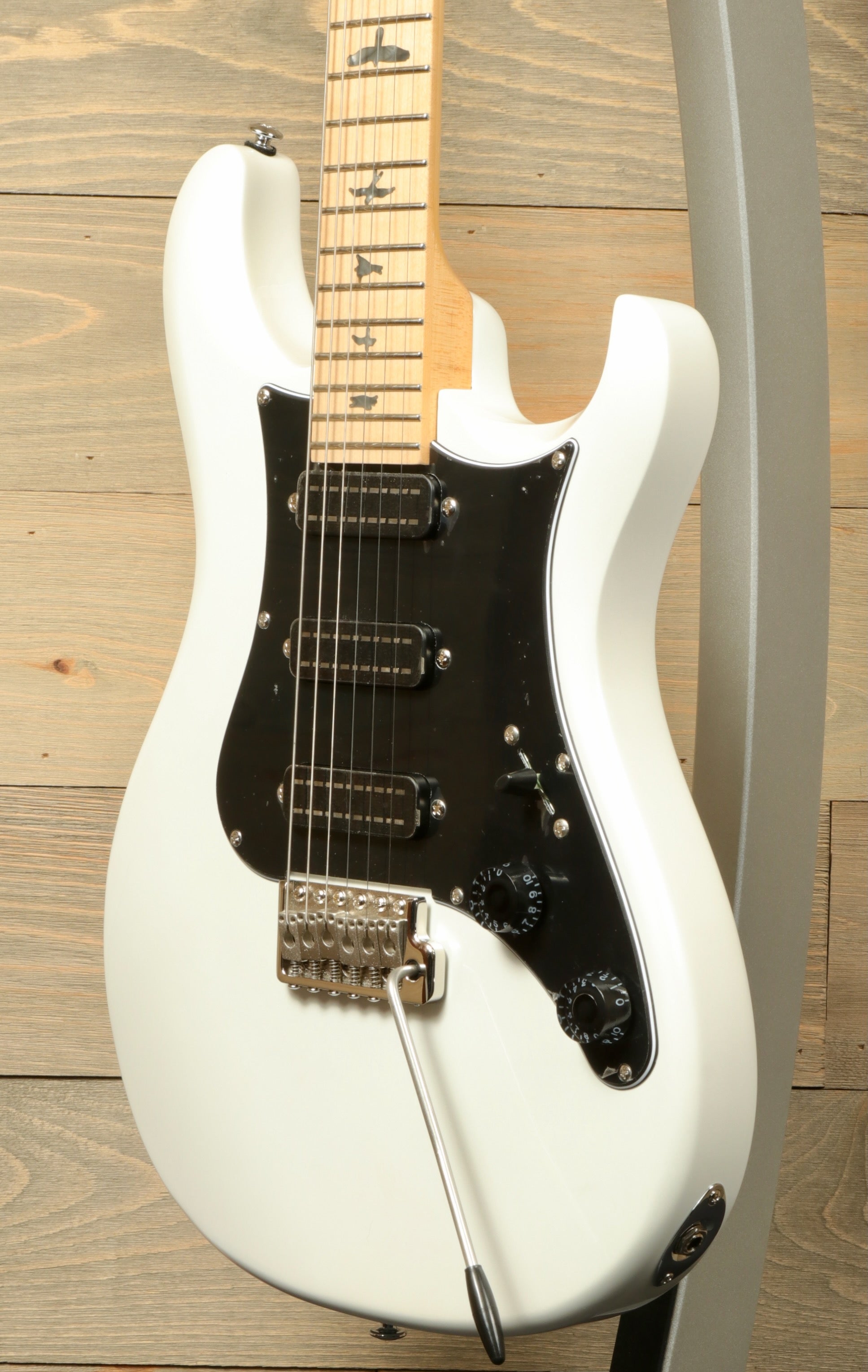 Paul Reed Smith SE NF3 Pearl White/Maple Fretboard