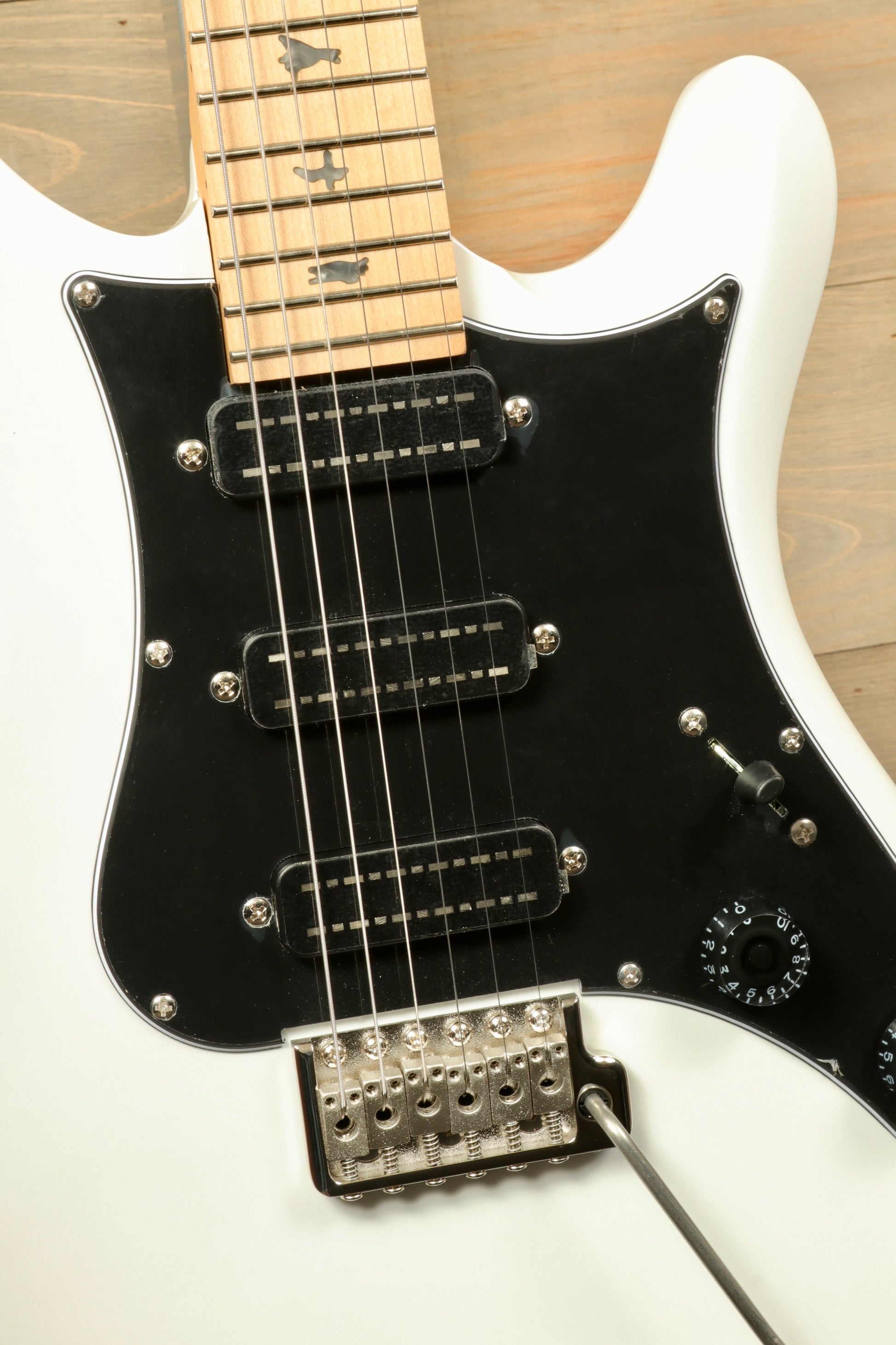 Paul Reed Smith SE NF3 Pearl White/Maple Fretboard