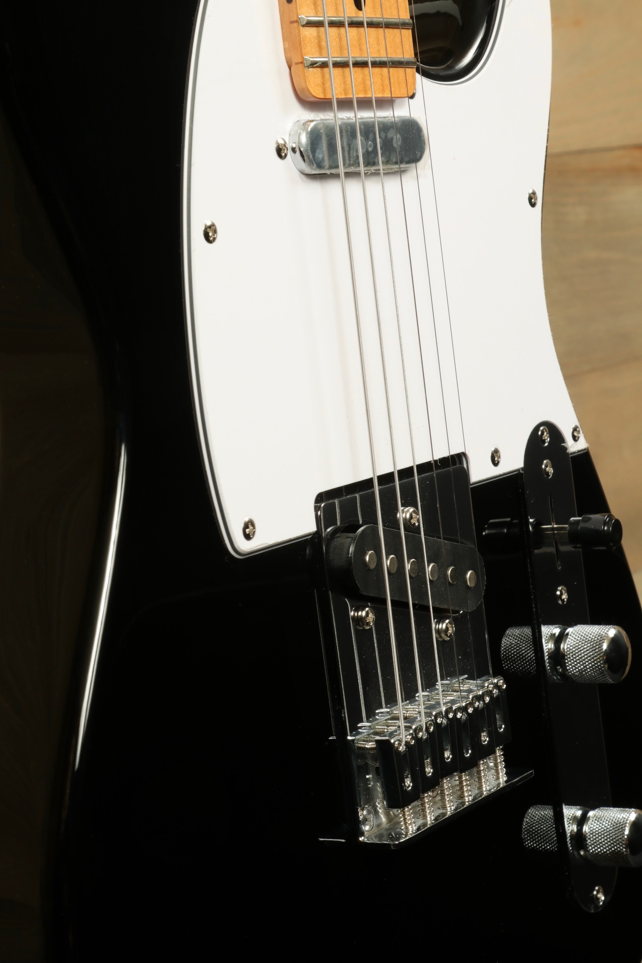 Tagima TW 55-BK-LF/WH – Mojo's Music