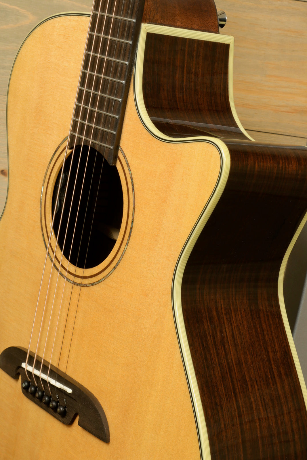 Alvarez Masterworks MG70CE Grand Auditorium Cutaway Acoustic-Electric, natural finish, side view  