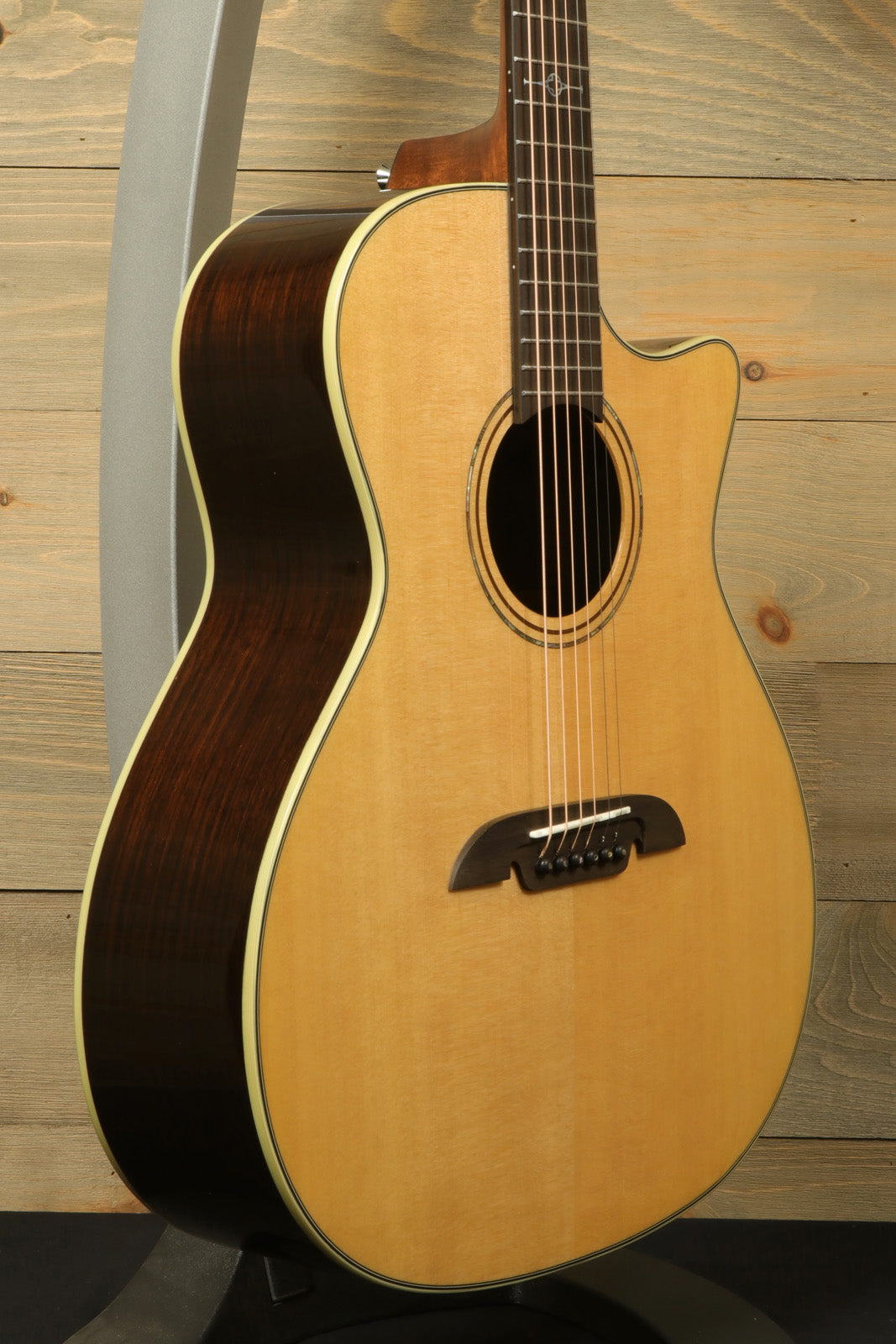 Alvarez Masterworks MG70CE Grand Auditorium Cutaway Acoustic-Electric guitar, natural finish, side view