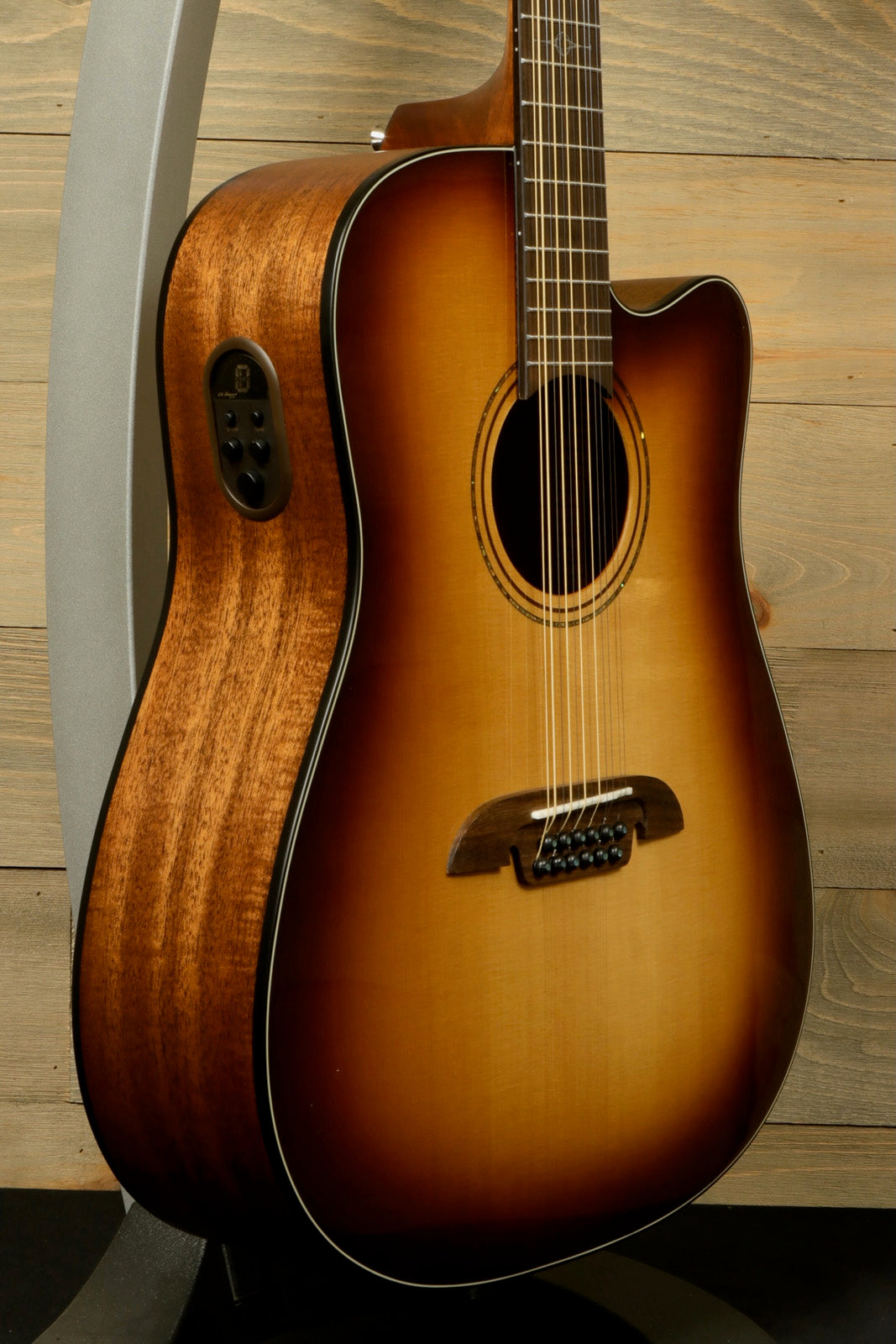 Alvarez AD60ce 12-String Shadowburst Alvarez