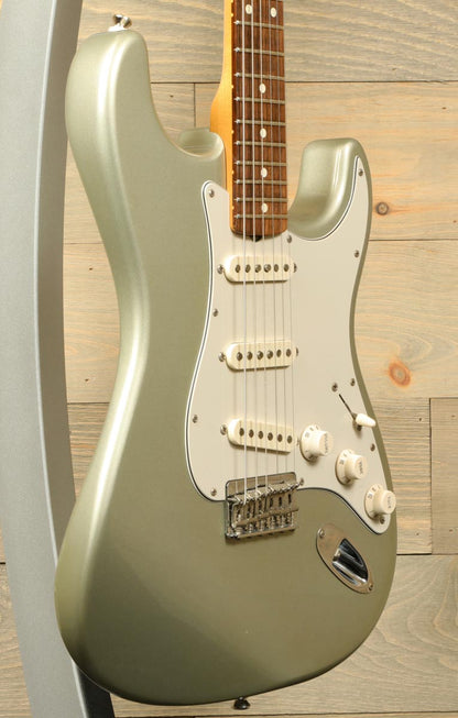 Fender Robert Cray Stratocaster with Fender Gig Bag (USED)