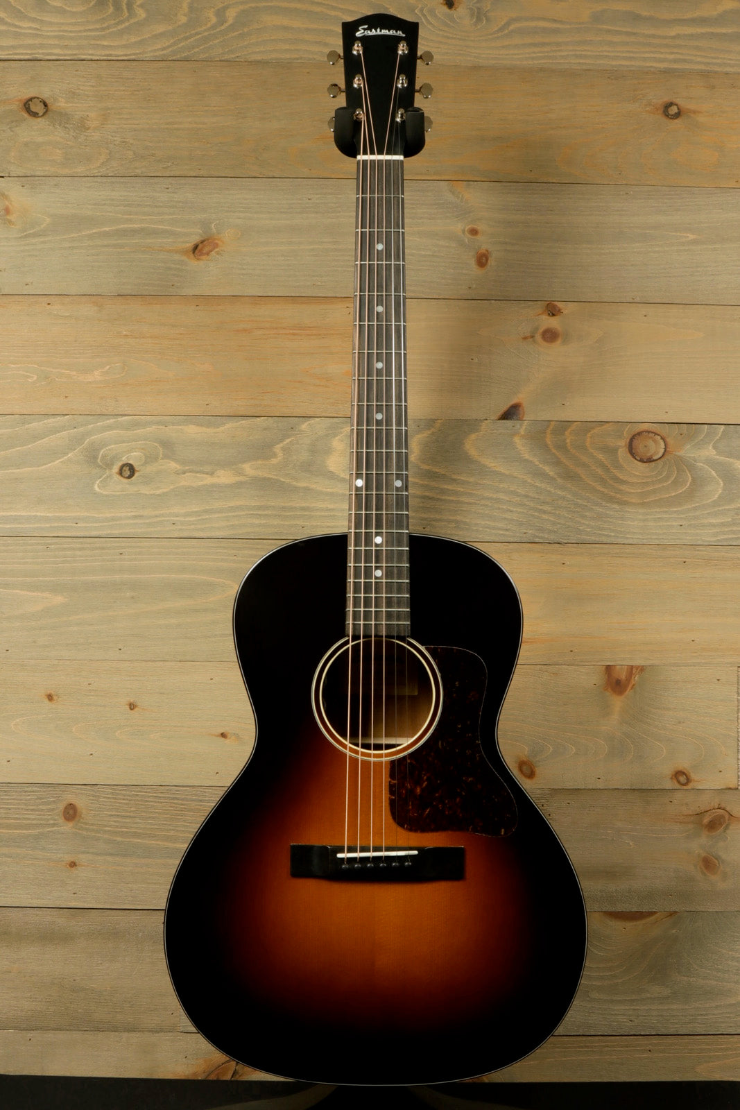 Eastman E1OOSS-DLX-SB Acoustic Guitar | Mojo's Music