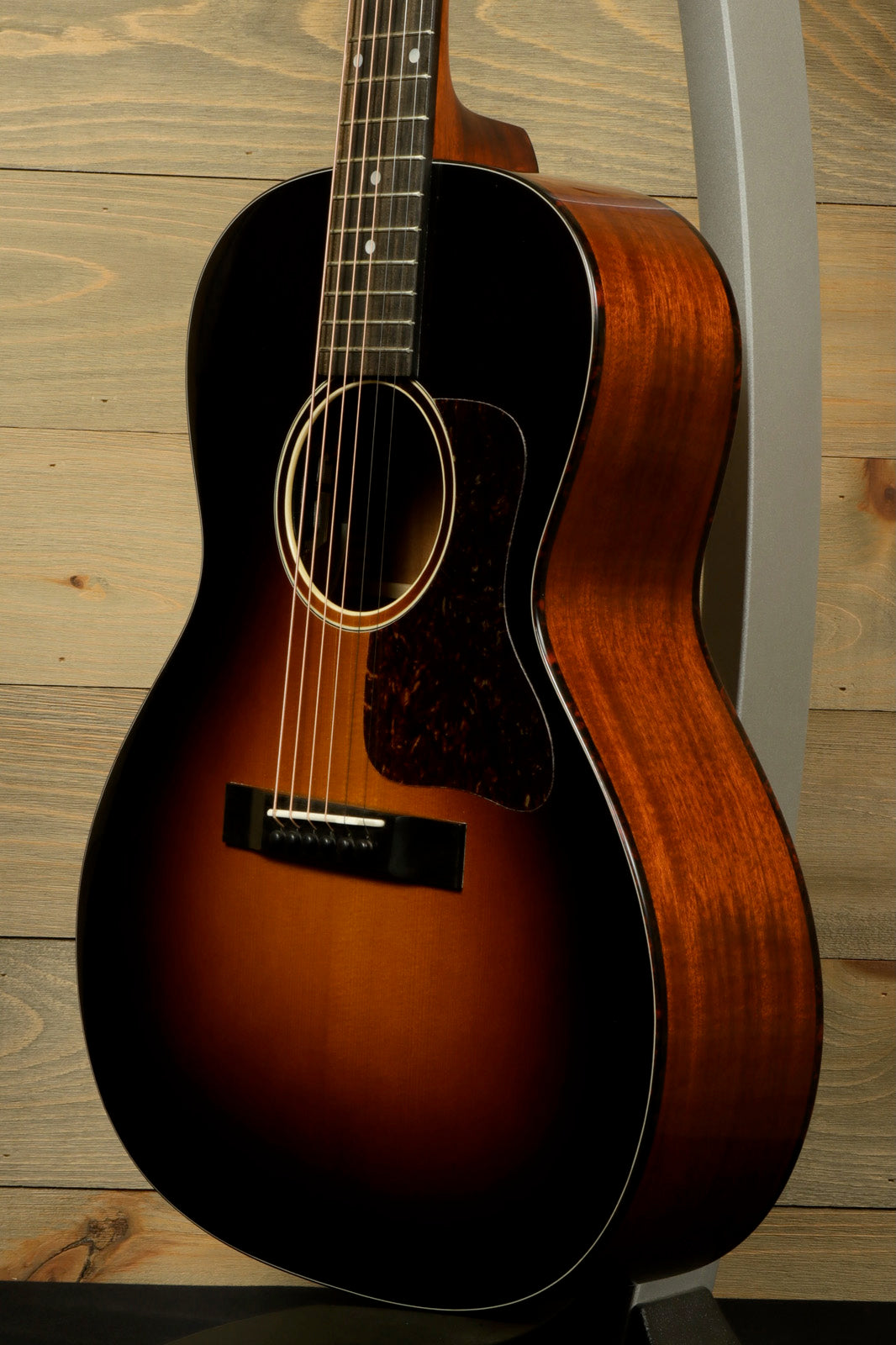 Eastman E1OOSS-DLX-SB Acoustic Guitar | Mojo's Music
