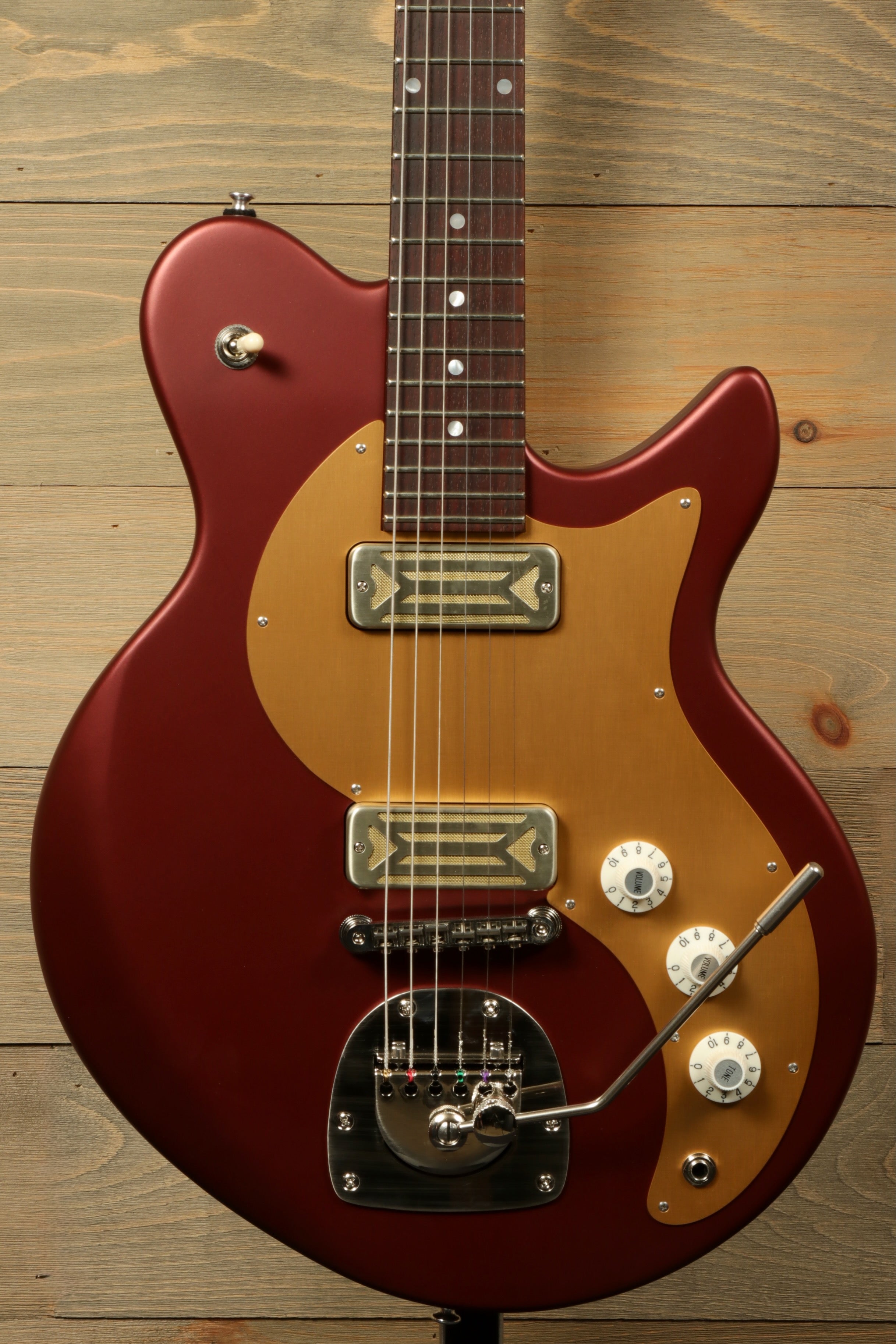 Eastman Fullertone Offset '62 Vintage Red Electric Guitar | Mojo's
