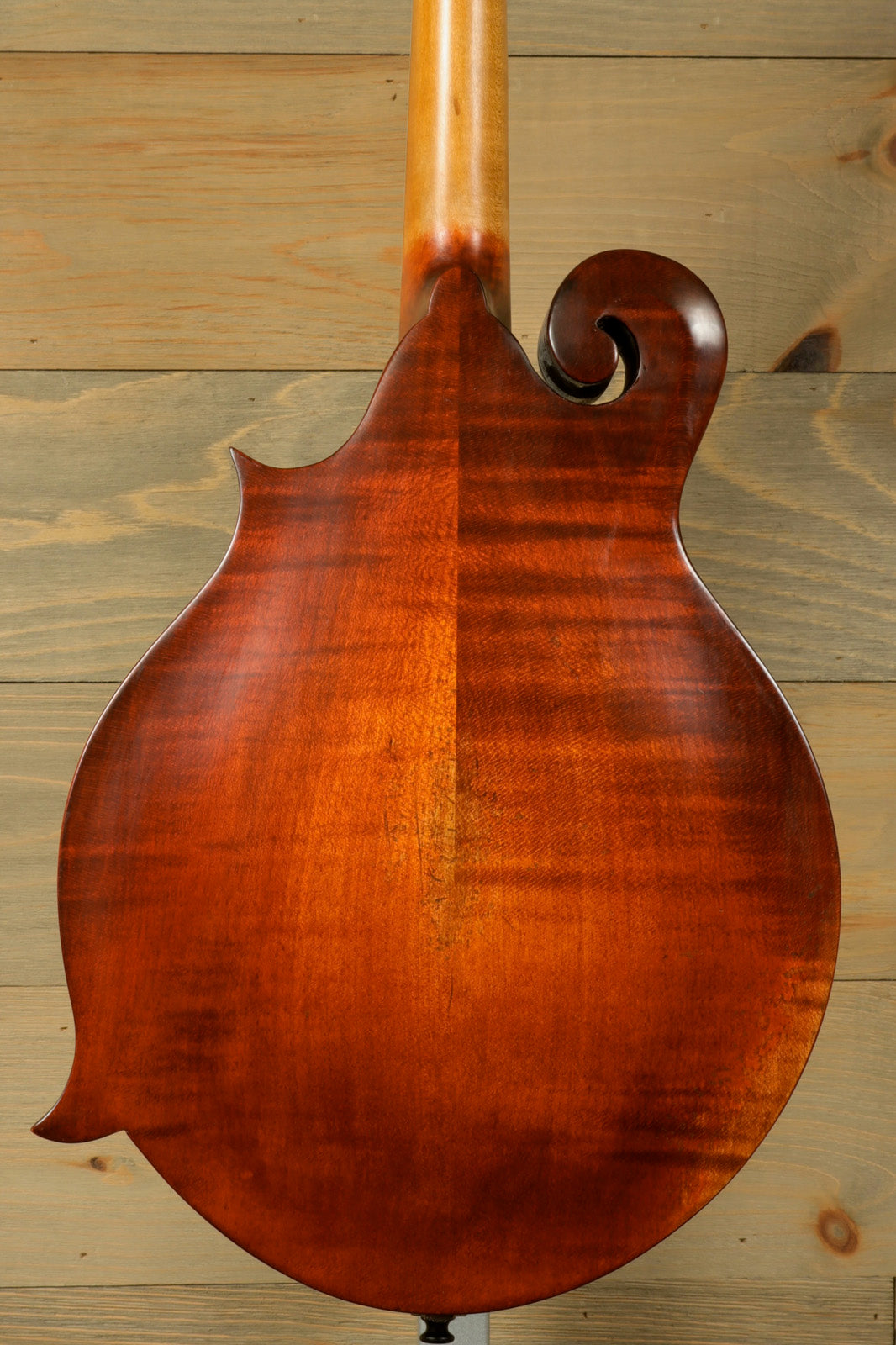 Eastman MD515/v Mandolin in Sunburst Finish, Back View with Beautiful Grain Pattern - USED