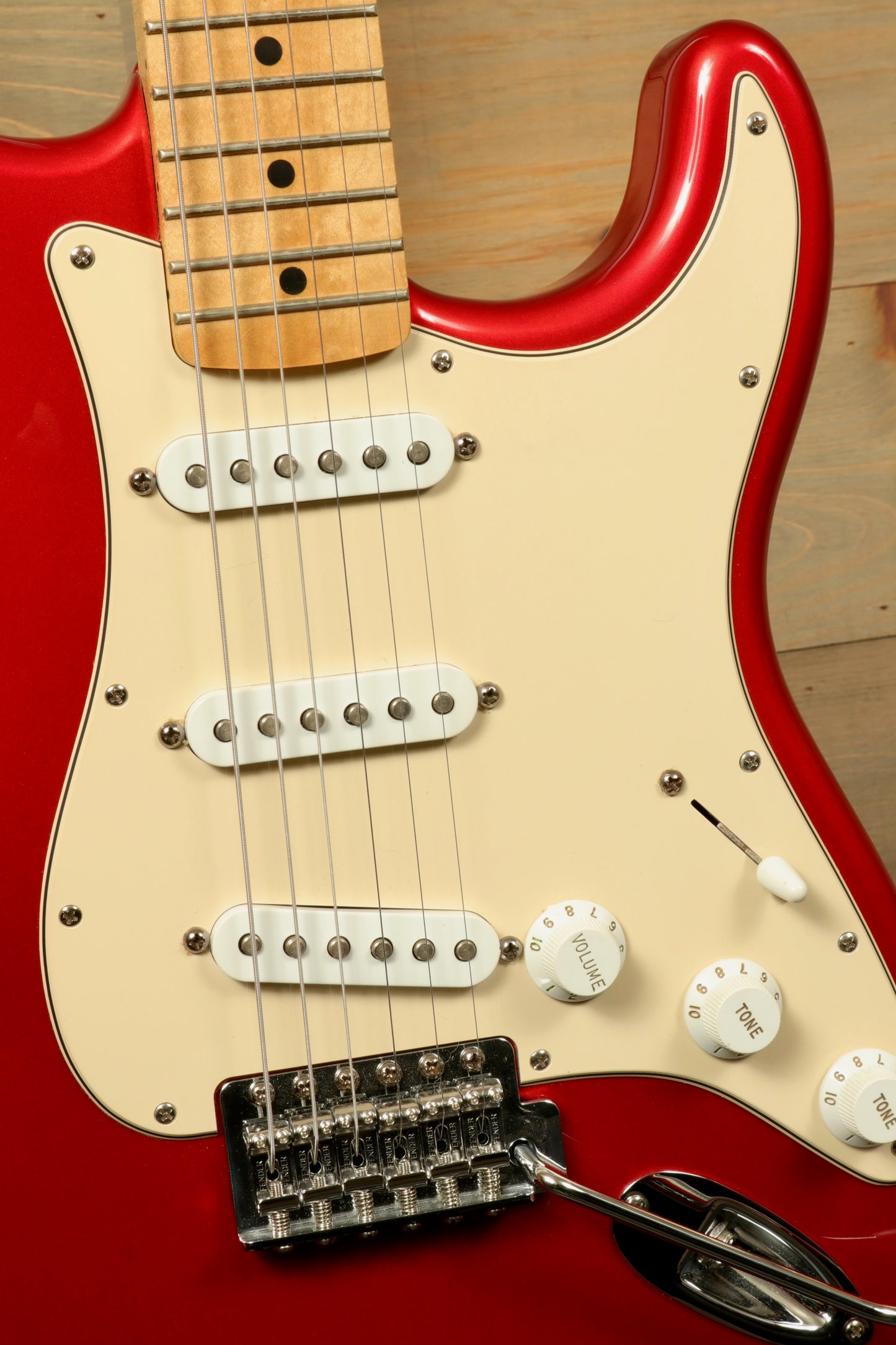 2006 Fender Standard Stratocaster with Hardshell Case USED featuring a red finish and three single-coil pickups