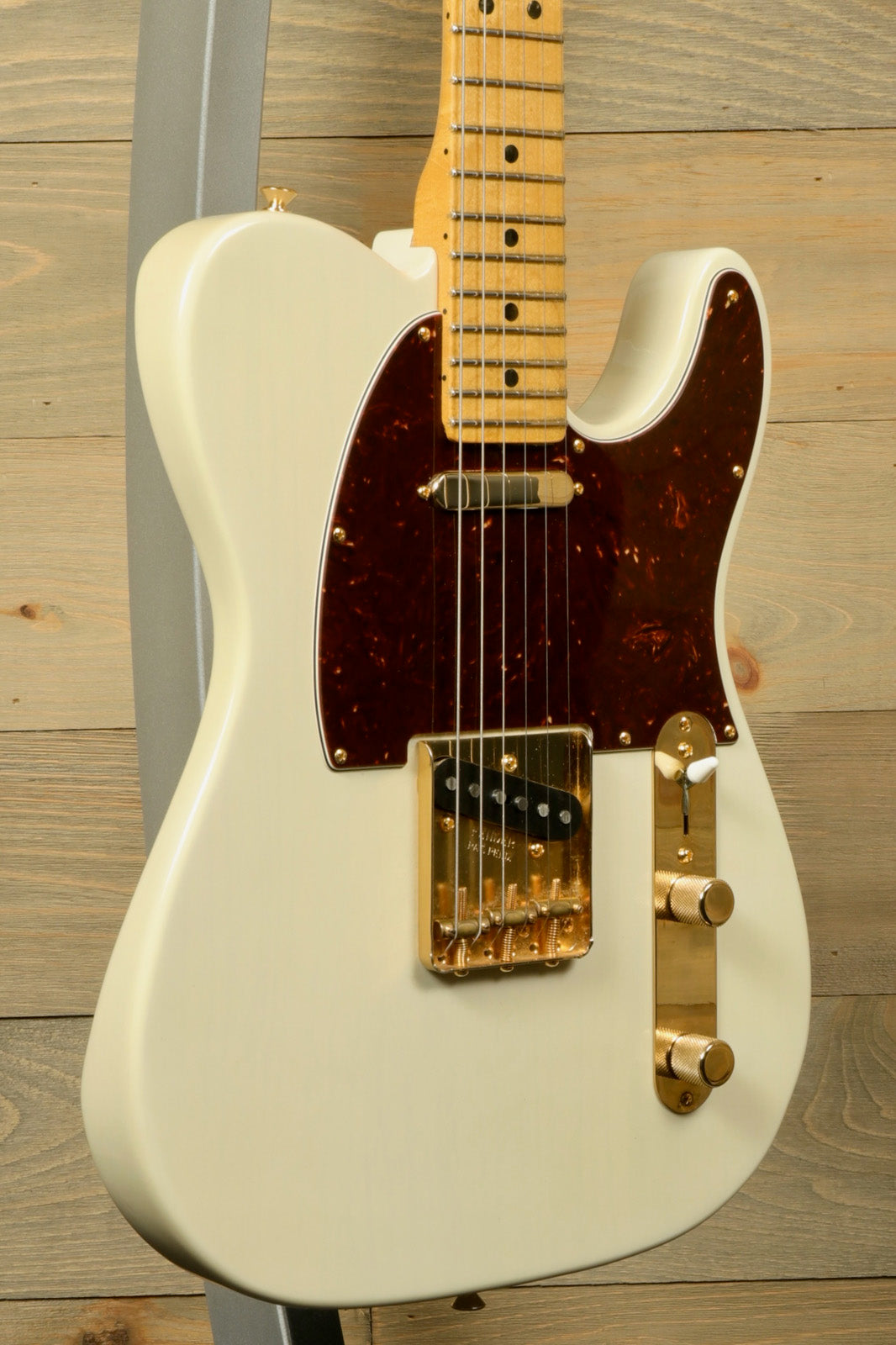 Fender Limited Edition Select Light Ash Telecaster, cream finish with tortoiseshell pickguard, front view