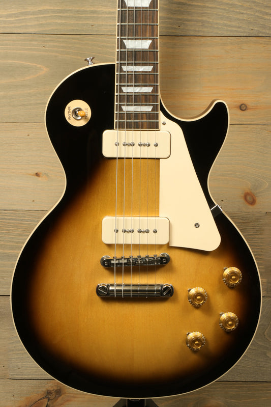 Gibson Les Paul Standard 50s P-90 sunburst color, front view with gold knobs and white pickguard