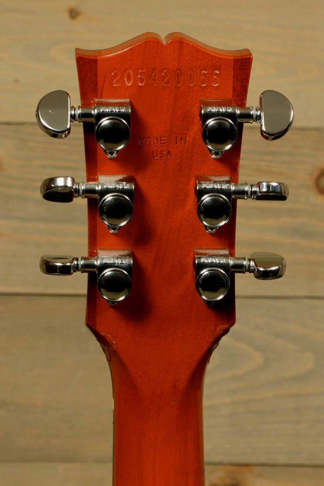 Gibson Les Paul Studio with mahogany neck and chrome tuning pegs, back view