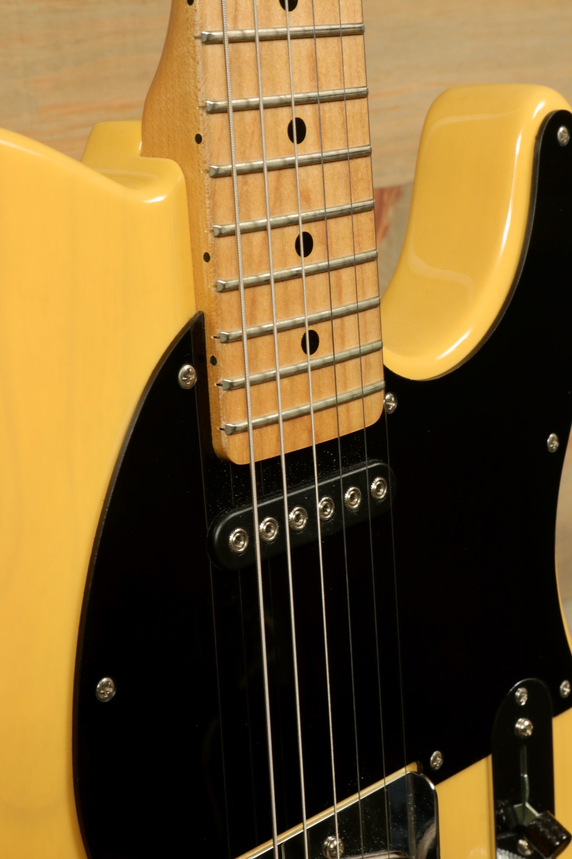 G&L 2016 ASAT Classic in blonde finish with black pickguard and maple neck, front view