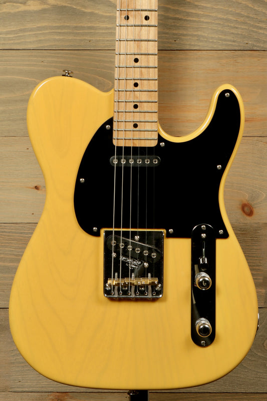 G&L 2016 ASAT Classic in natural finish, front view, Made in USA with hardshell case