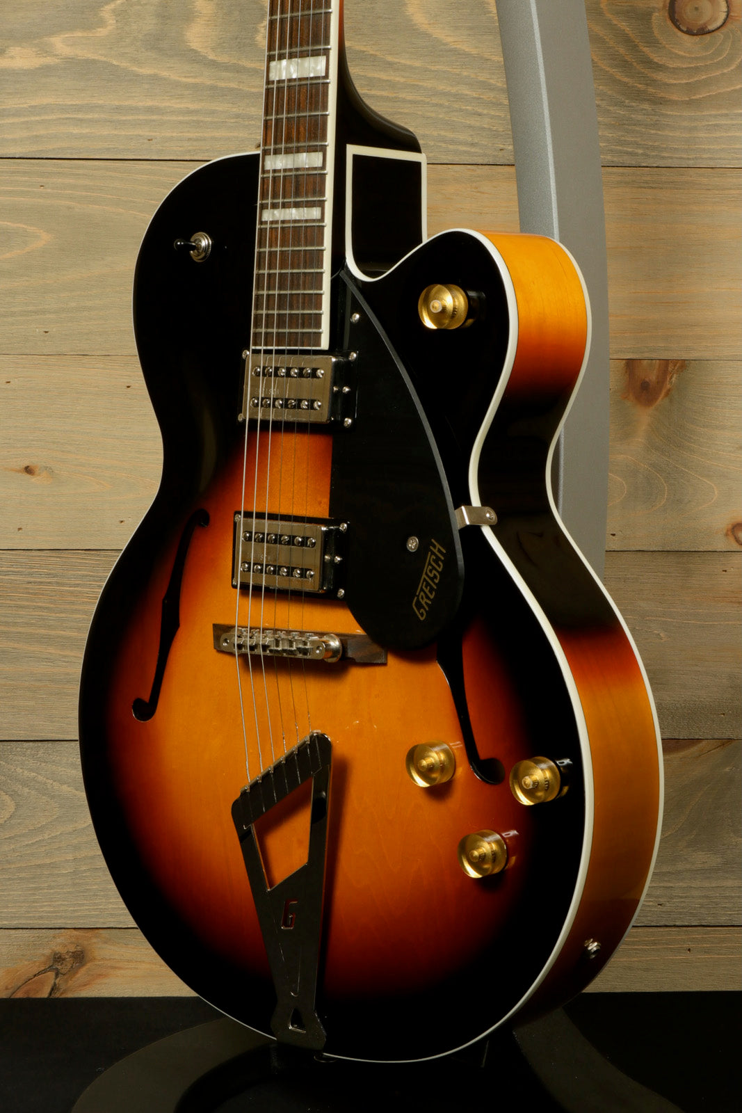 Gretsch G2420ABB with Hardshell Case (USED) showcasing sunburst finish and classic hollow body design