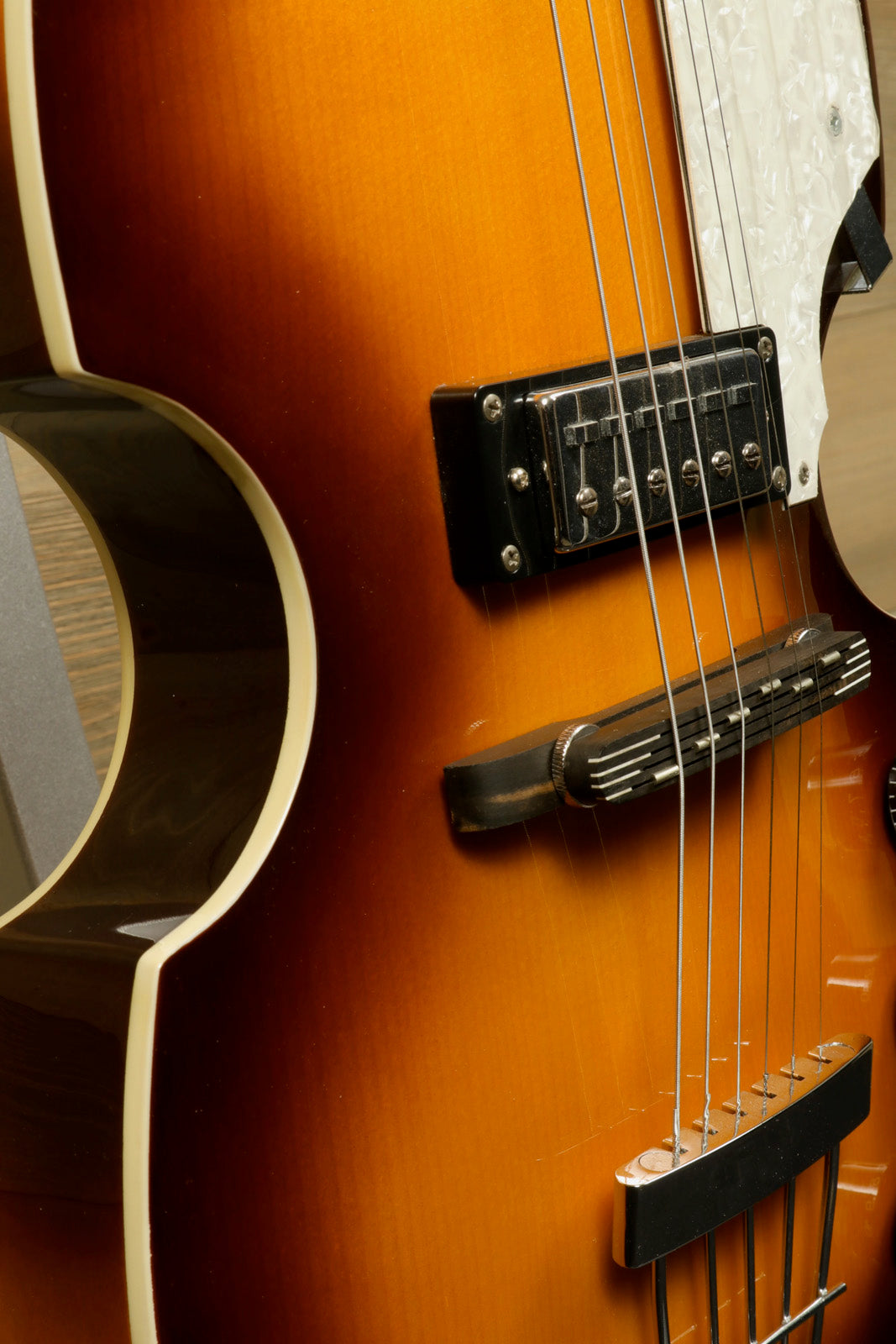 Hofner Guitar hollow body electric guitar in sunburst finish, close-up side view