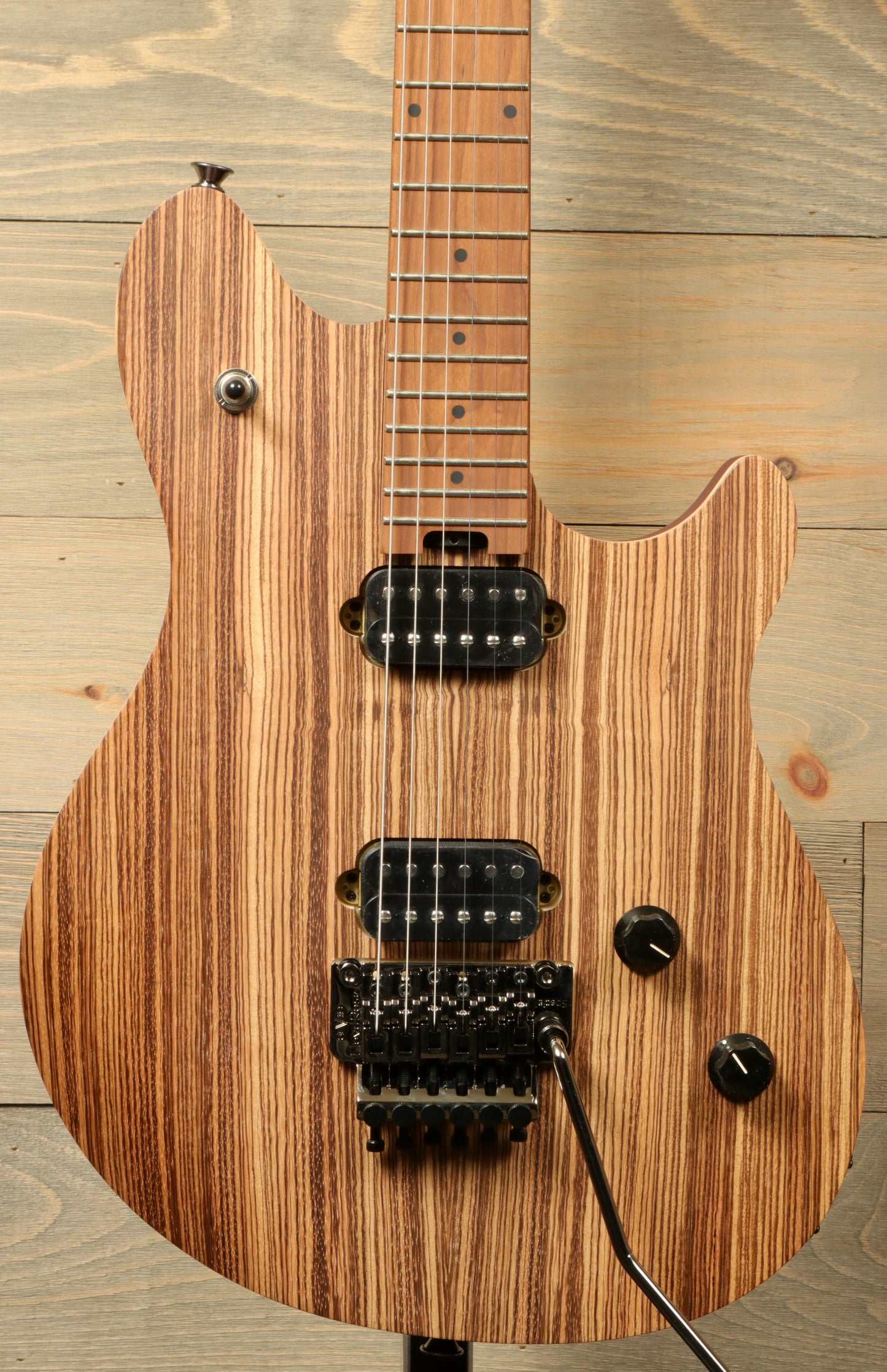 EVH Wolfgang Standard Exotic, Baked MFB Zebrawood Natural