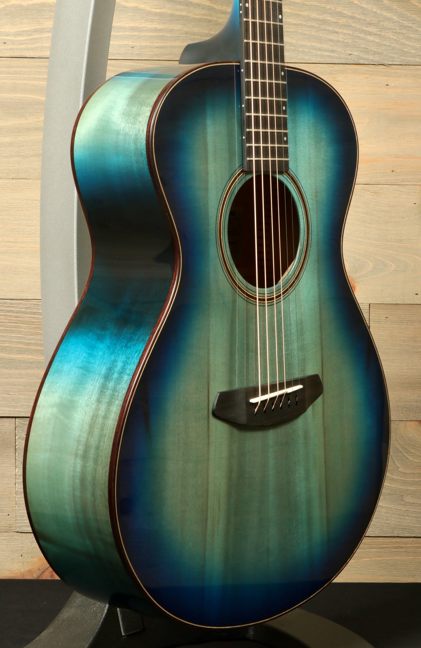 Breedlove Oregon Concert Lagoon Myrtlewood-Myrtlewood LTD In Stock Now