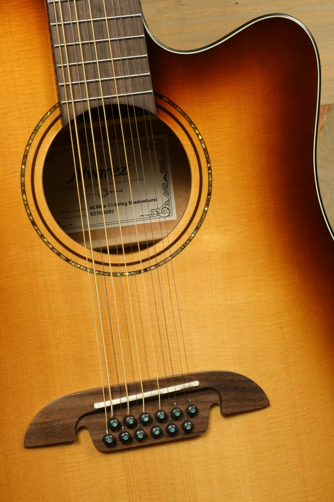 Alvarez AD60ce 12-String Shadowburst Alvarez